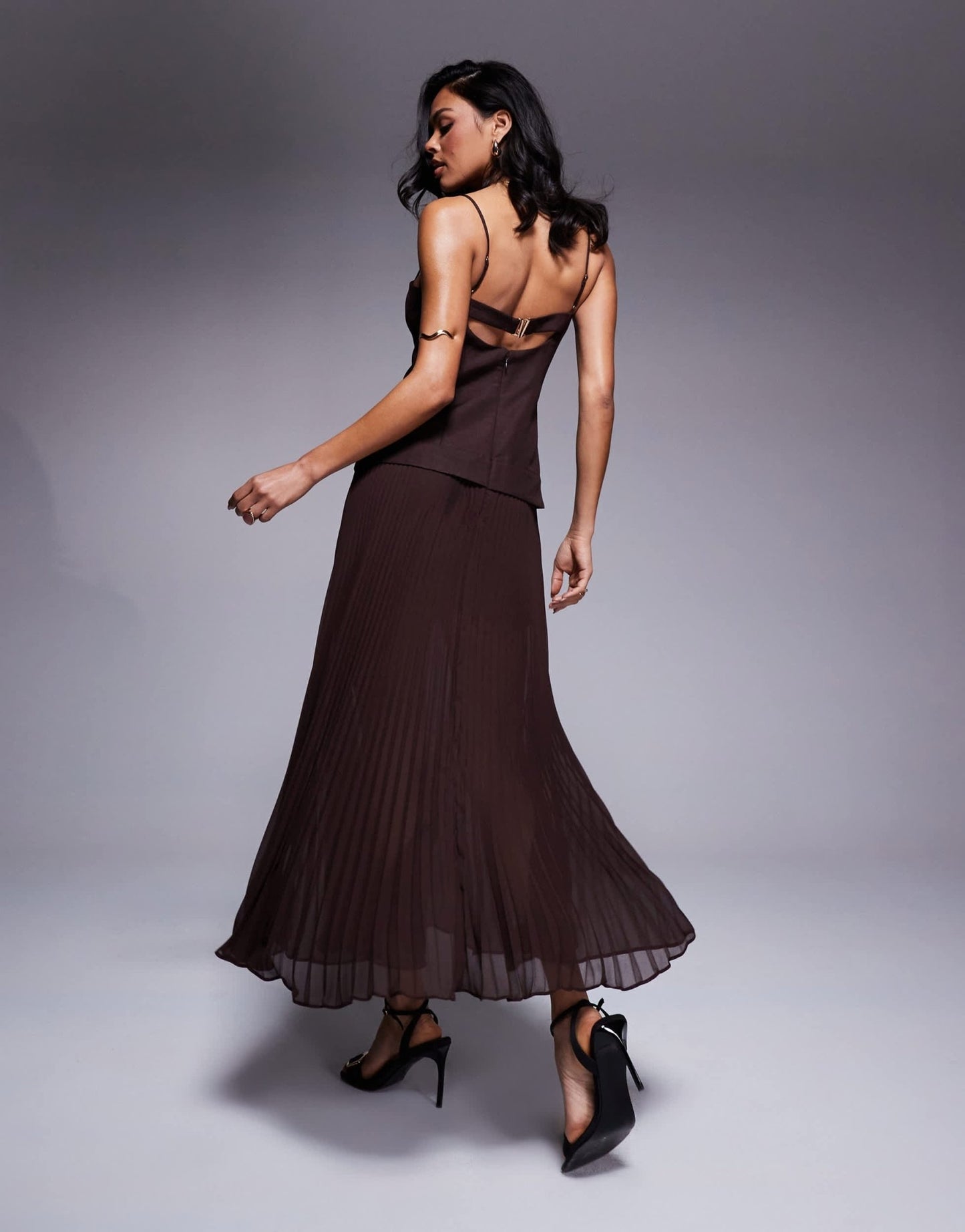 Forever New drop hem pleated midaxi dress in chocolate brown - ASOS Sample Sale EU Store