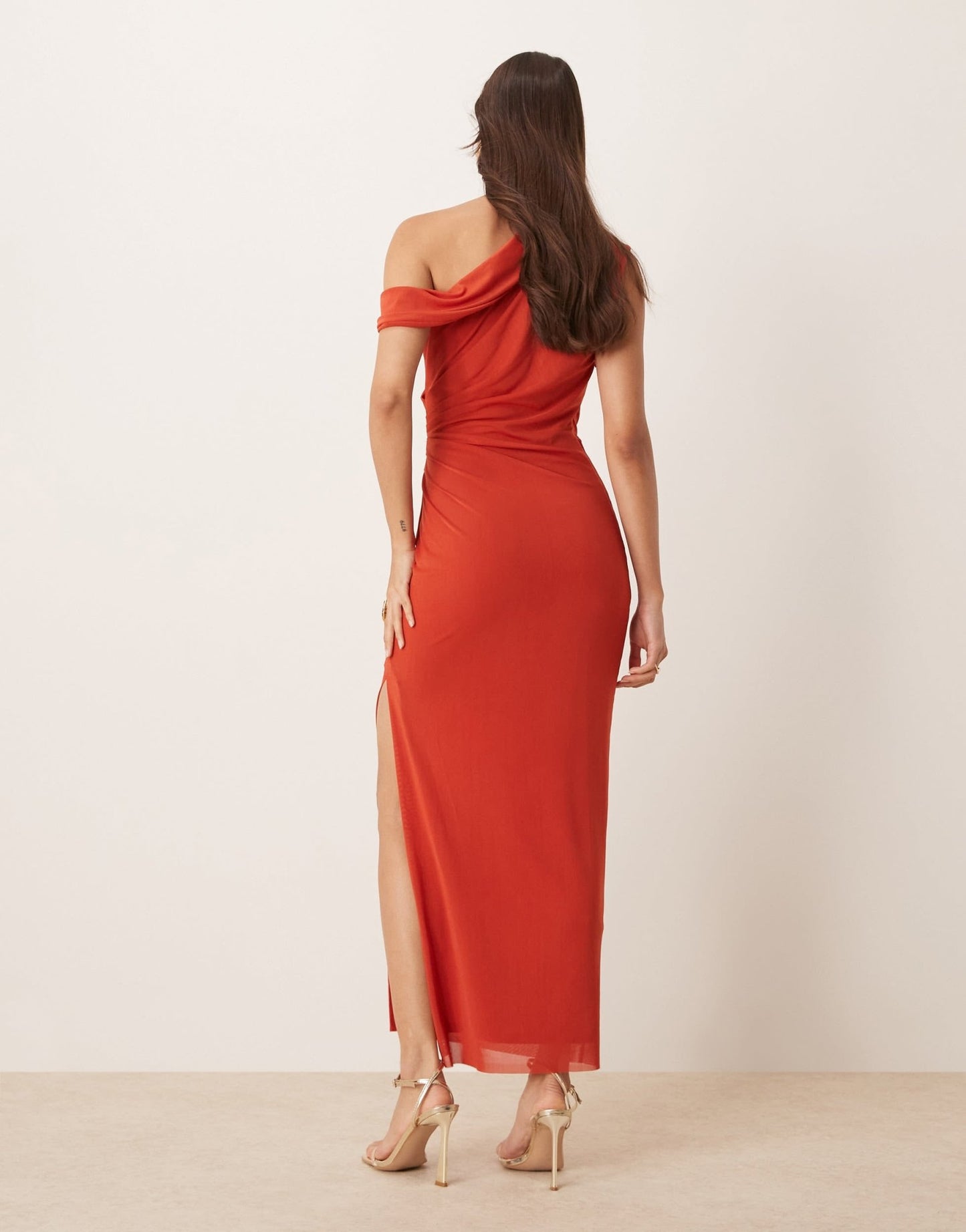 Forever New off shoulder midaxi ruched dress in deep red - ASOS Sample Sale EU Store