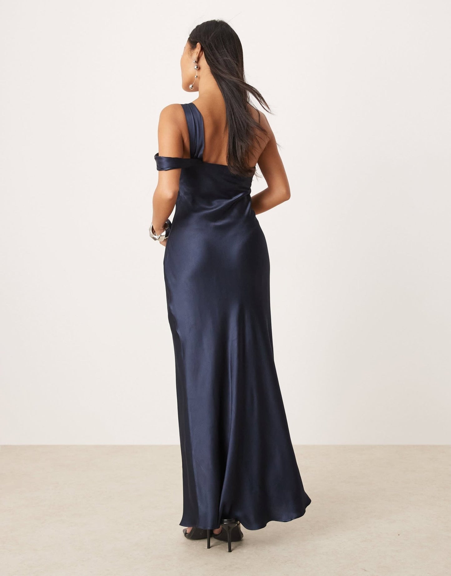 Forever New Petite off shoulder satin midaxi dress in navy - ASOS Sample Sale EU Store