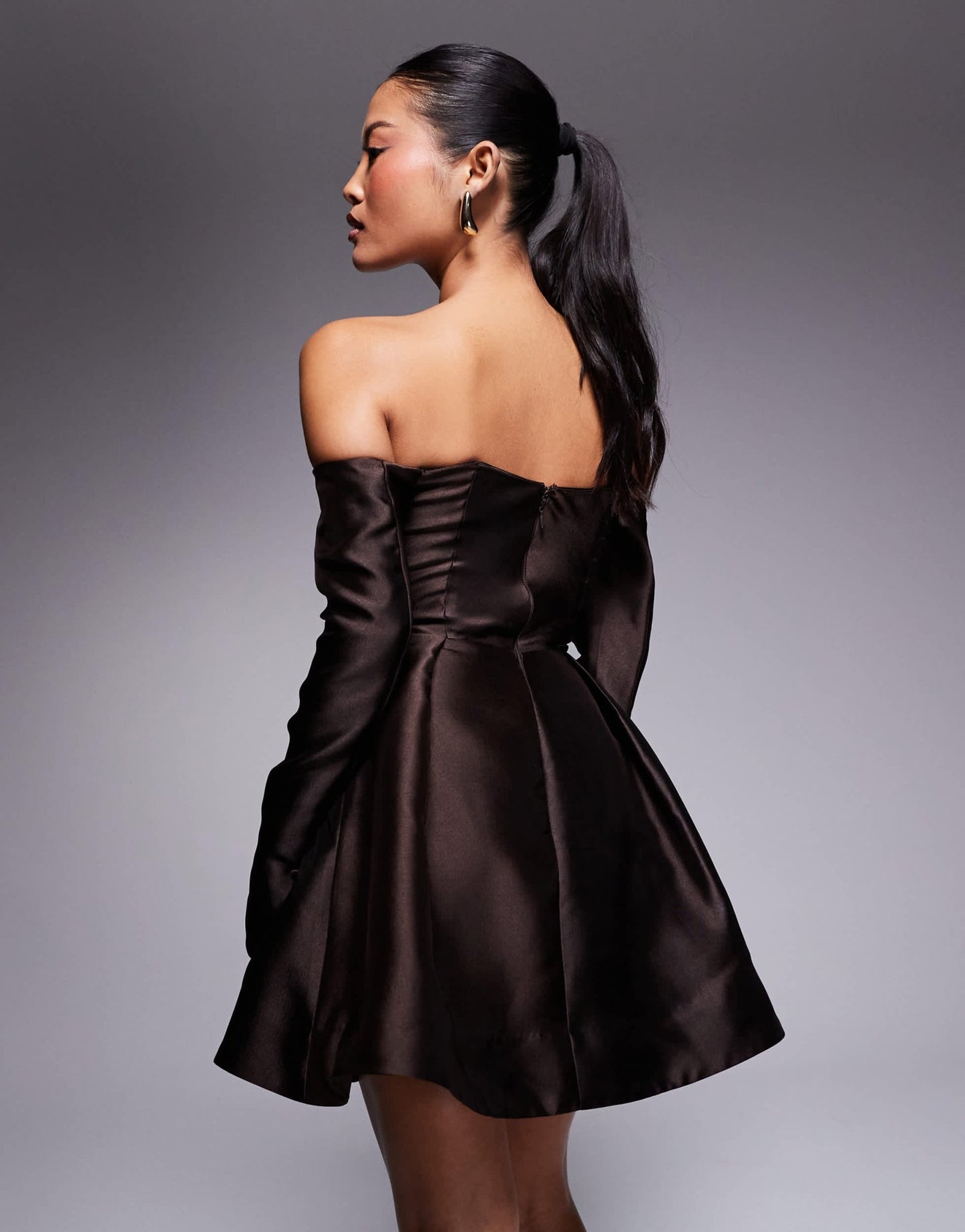 Forever New Petite structured mini dress in espresso - ASOS Sample Sale EU Store