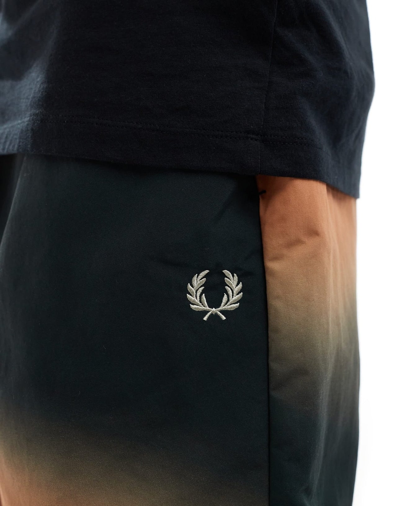 Fred Perry printed short in green - ASOS Sample Sale EU Store