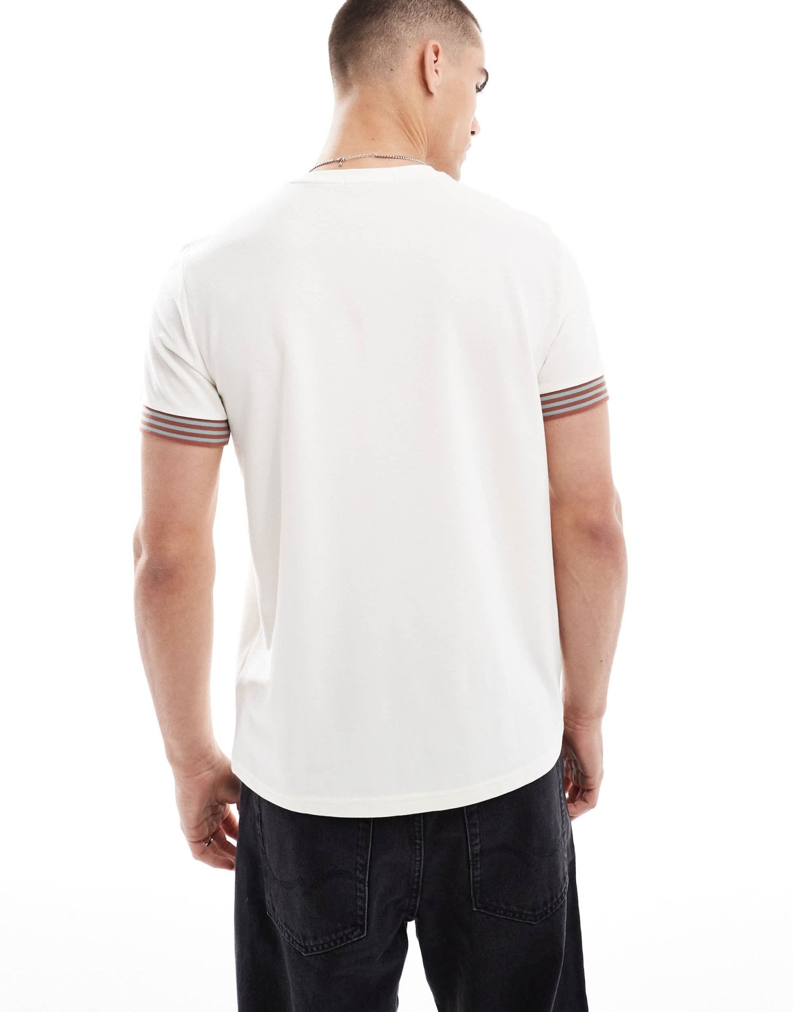 Fred Perry relaxed t-shirt in light beige with striped sleeve cuff - ASOS Sample Sale EU Store