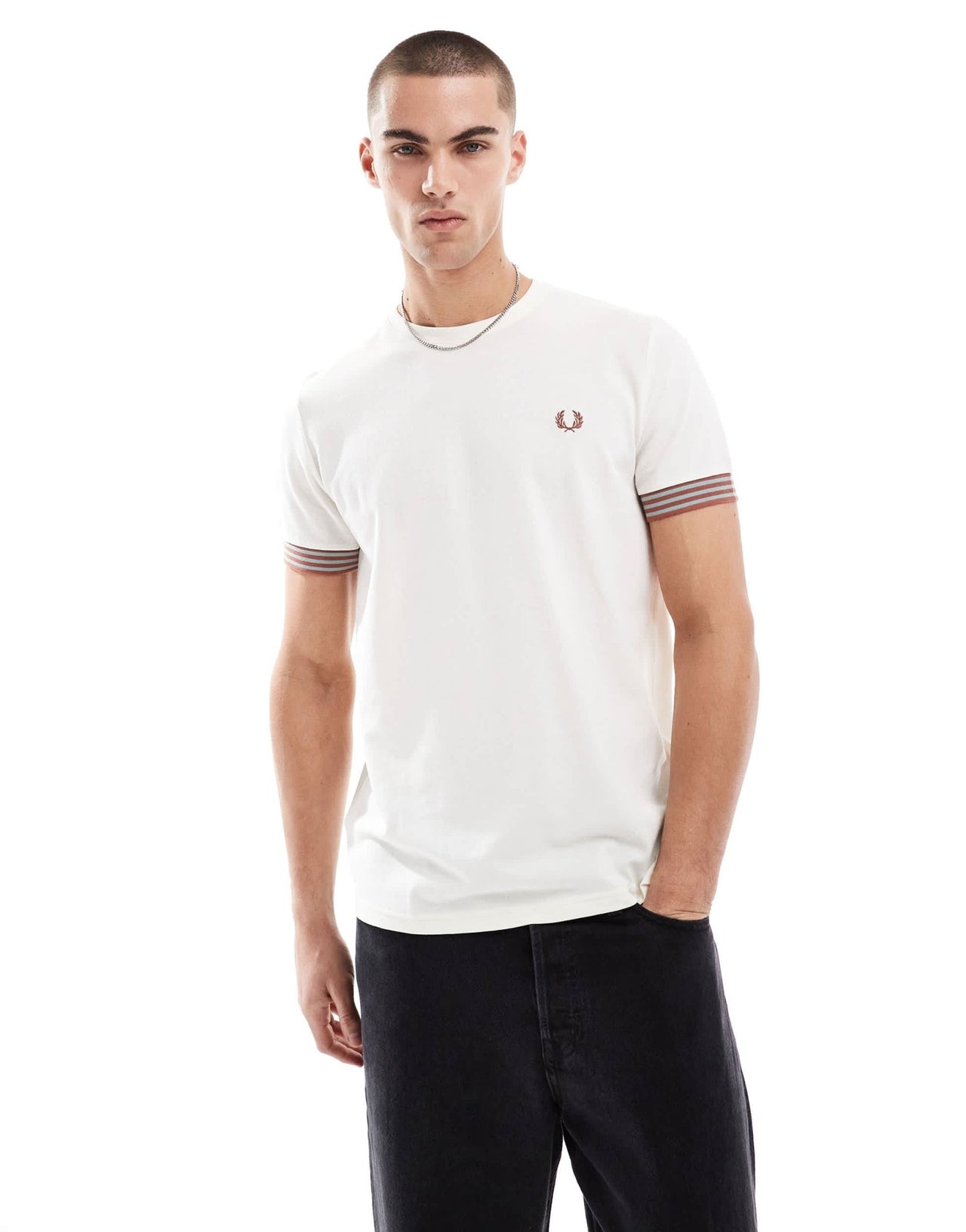 Fred Perry relaxed t-shirt in light beige with striped sleeve cuff - ASOS Sample Sale EU Store