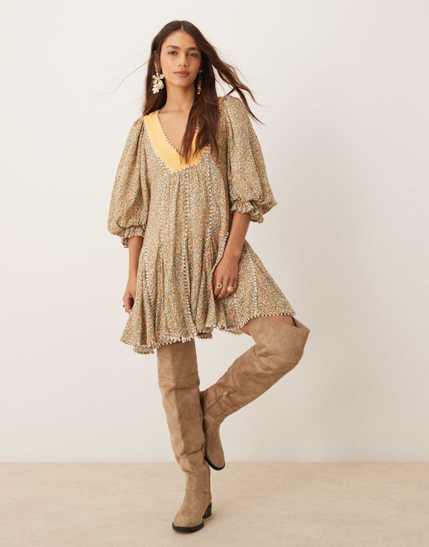 Free People ditsy floral puff sleeve boho mini dress in green - ASOS Sample Sale EU Store