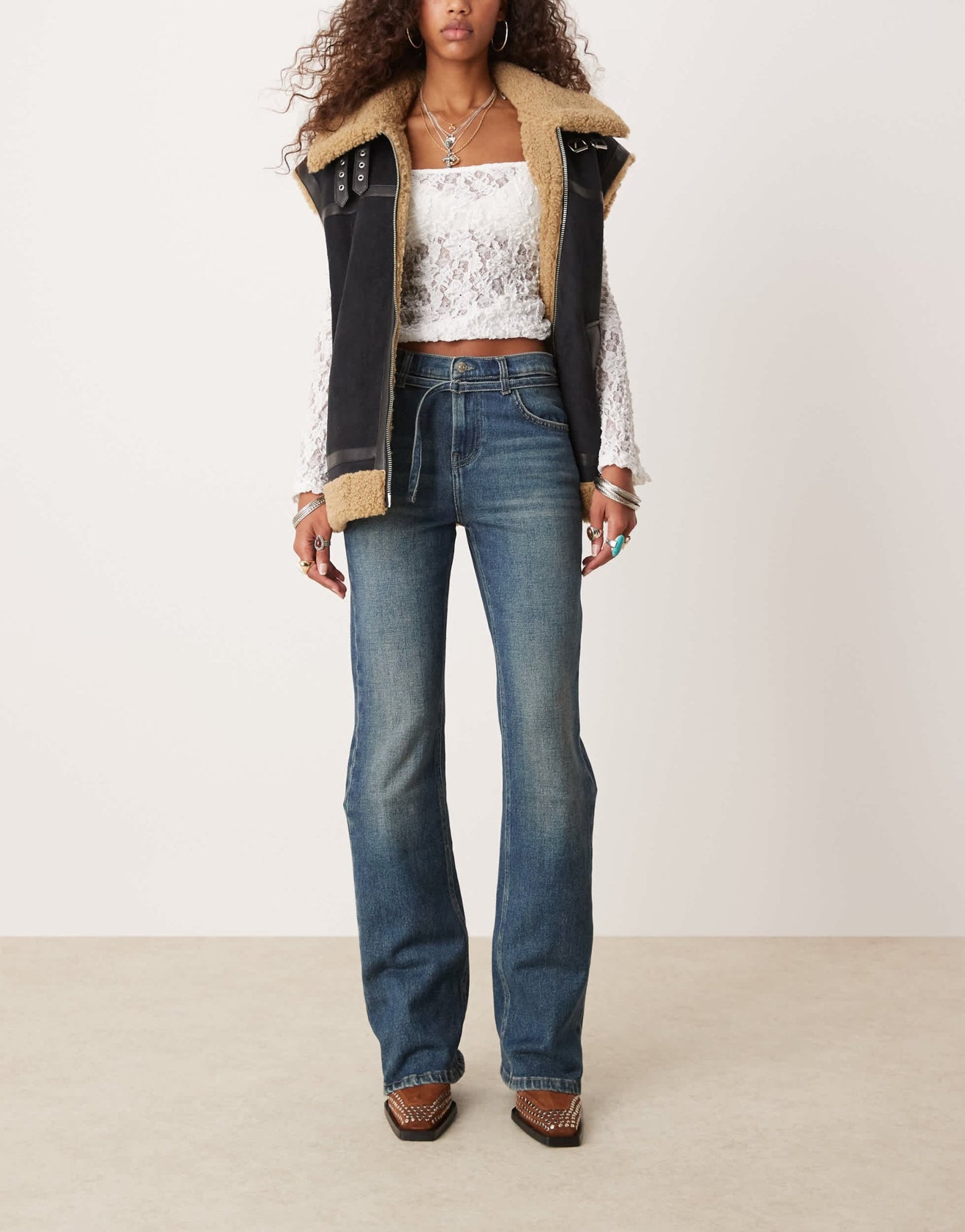 Free People sabine relaxed straight leg belted jeans in mid wash blue - ASOS Sample Sale EU Store