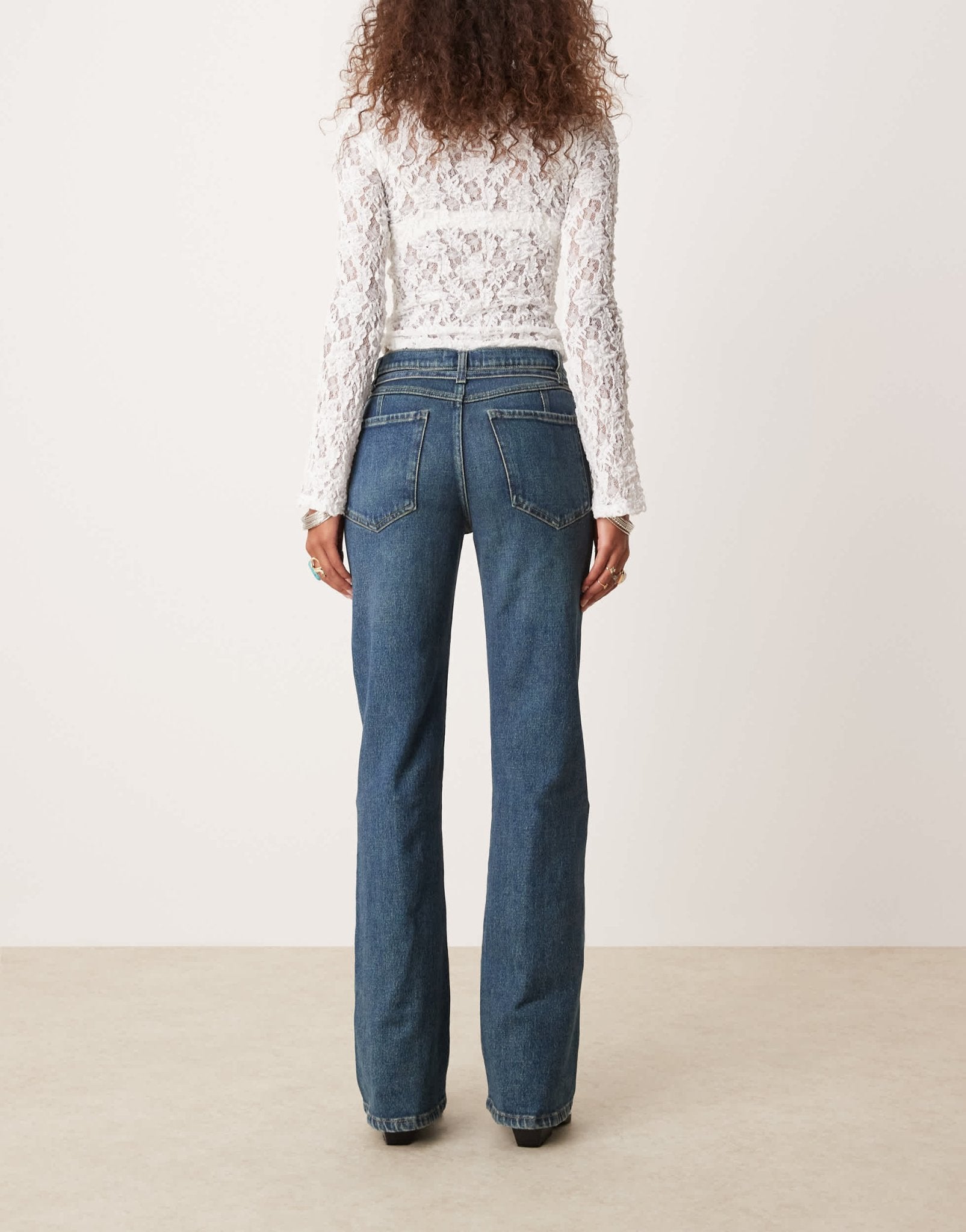 Free People sabine relaxed straight leg belted jeans in mid wash blue - ASOS Sample Sale EU Store