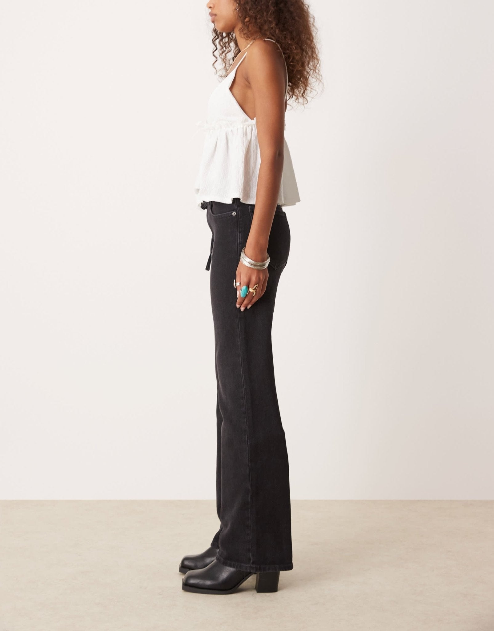 Free People sabine relaxed straight leg belted jeans in washed black - ASOS Sample Sale EU Store