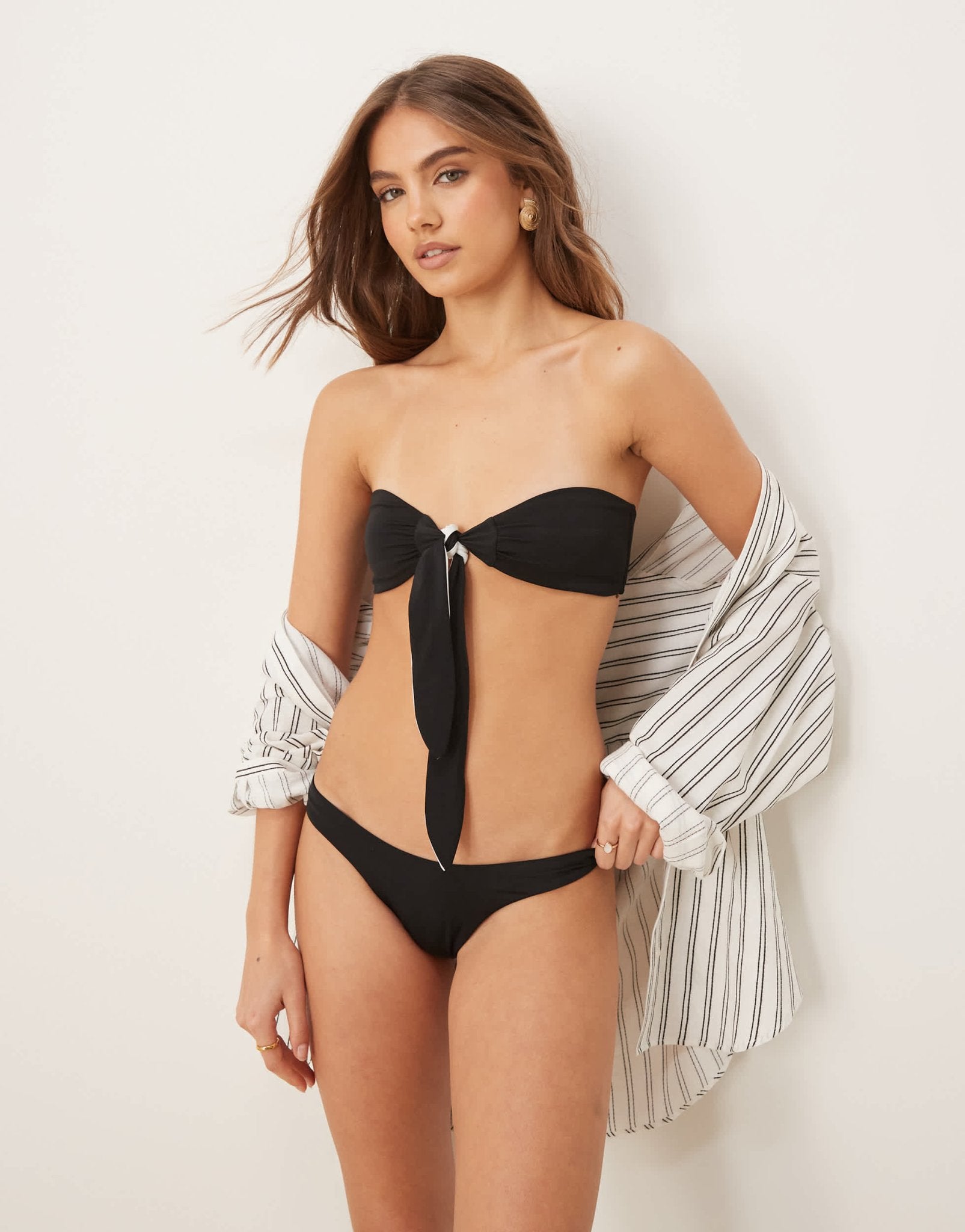 Free Society contrast tie front bandeau bikini top in black and white - ASOS Sample Sale EU Store