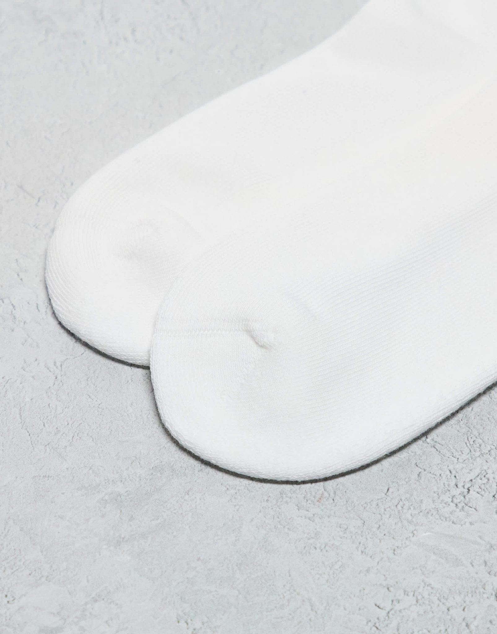 GANT 1949 logo sports socks in white and red - ASOS Sample Sale EU Store