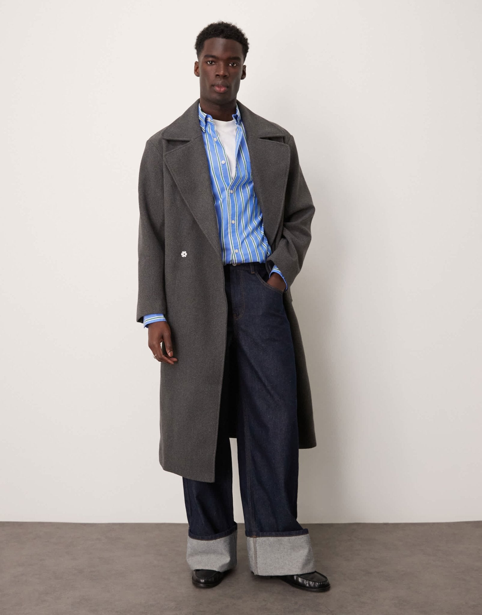 GANT regular fit poplin striped logo shirt in blue - ASOS Sample Sale EU Store