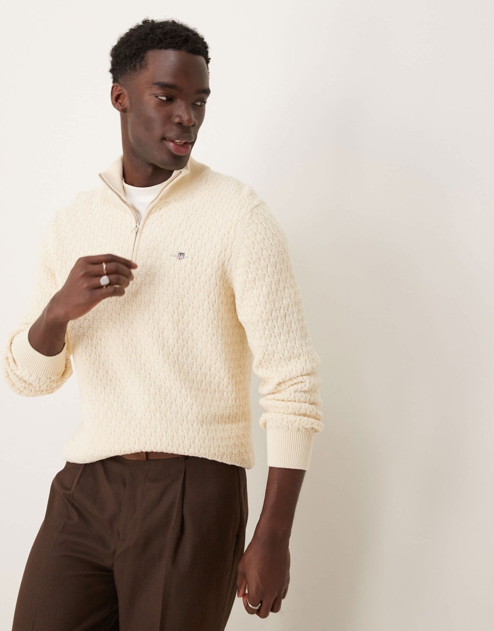 GANT shield logo cotton textured half zip knit jumper in cream - ASOS Sample Sale EU Store