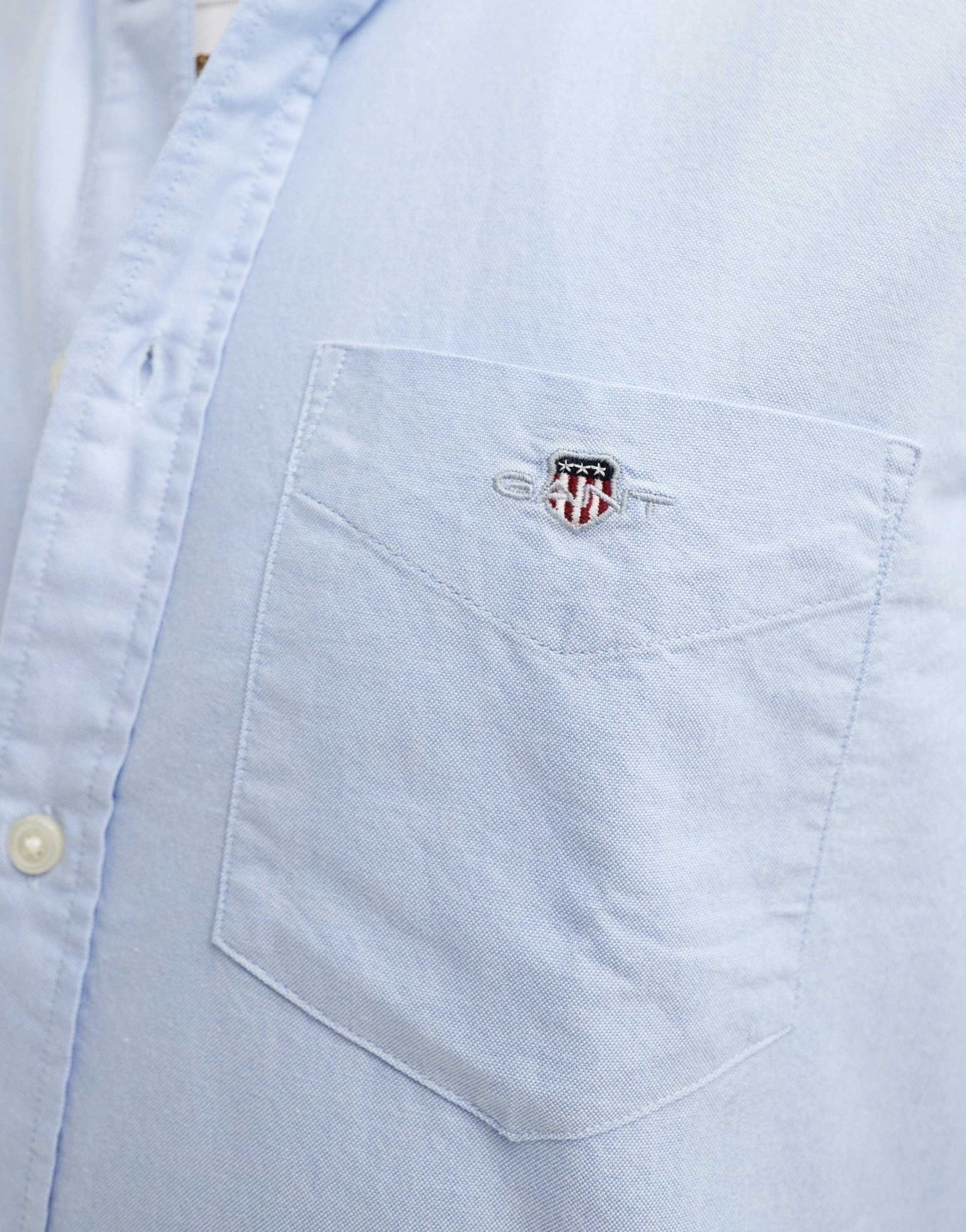 GANT shield logo short sleeve oxford shirt in light blue - ASOS Sample Sale EU Store