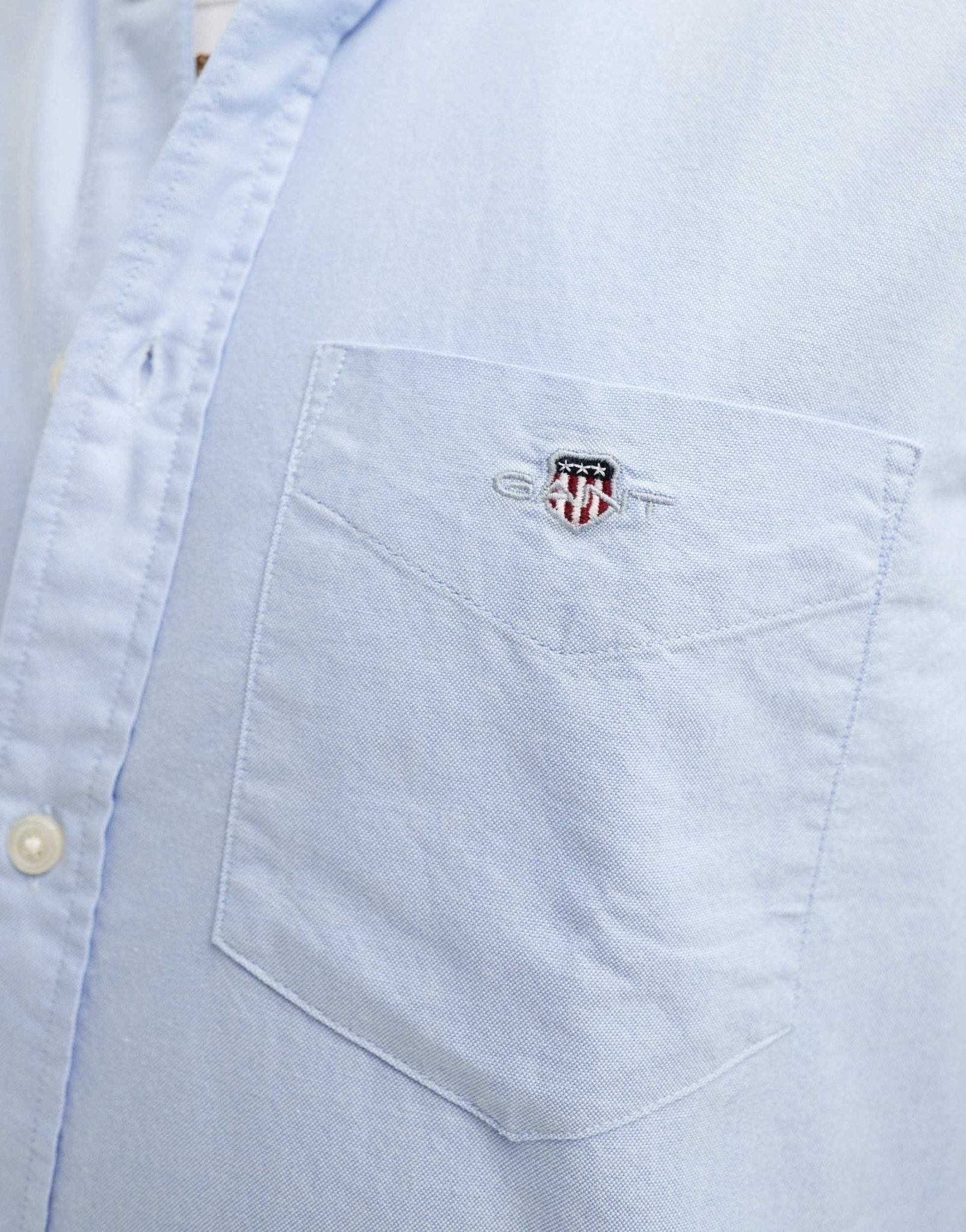 GANT shield logo short sleeve oxford shirt in light blue - ASOS Sample Sale EU Store