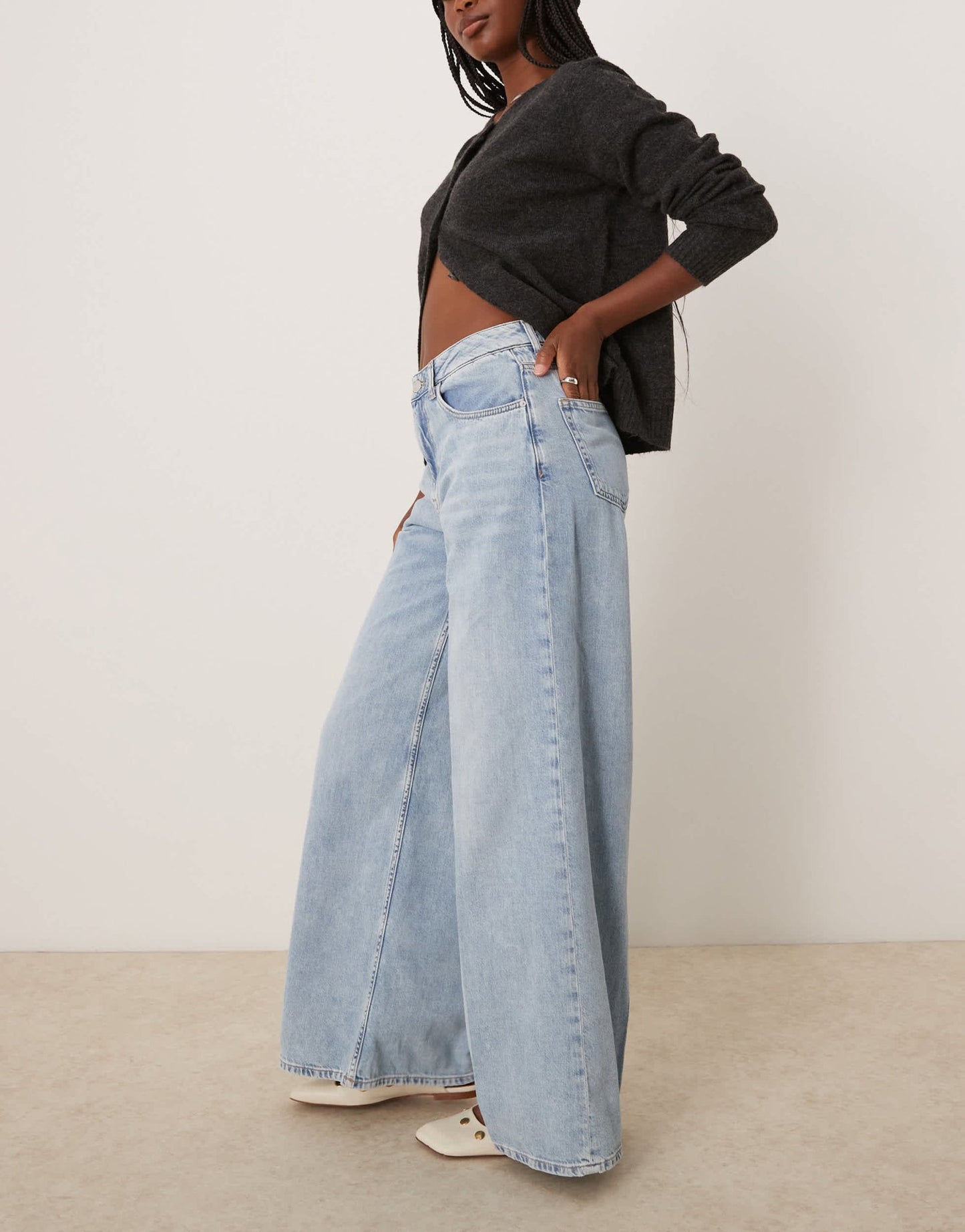 GANT wide leg pleated jeans in light blue wash - ASOS Sample Sale EU Store