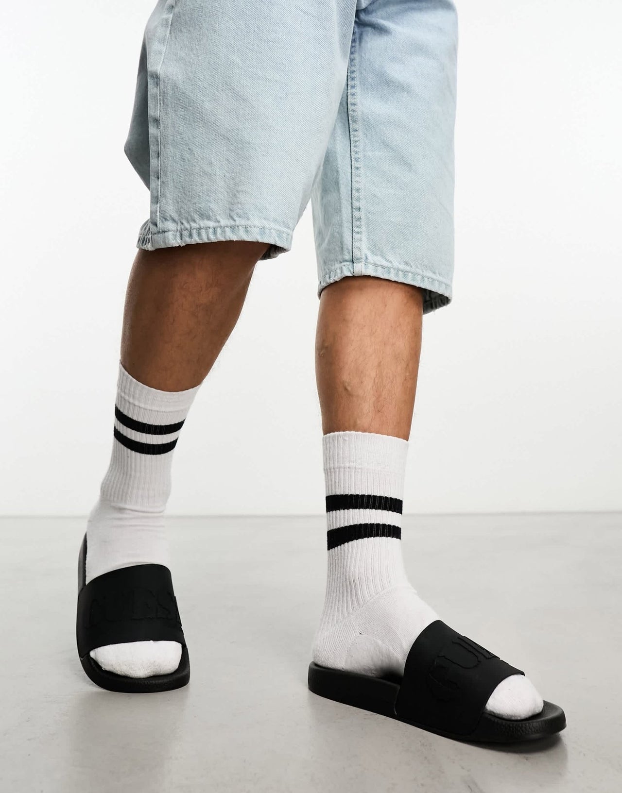 GUESS Originals logo sliders in black - ASOS Sample Sale EU Store