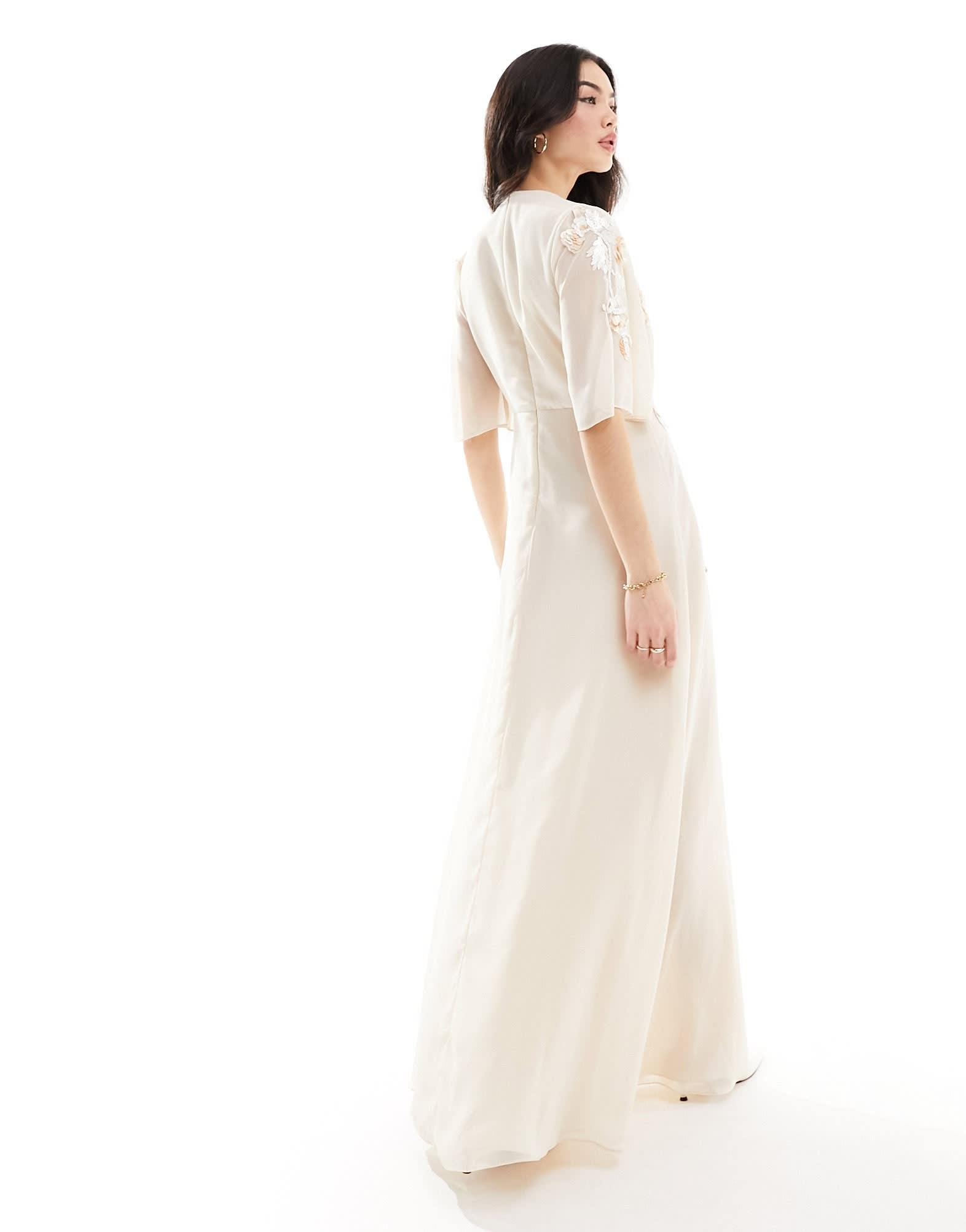 Hope & Ivy Bridal flutter sleeve embroidered floral maxi dress in cream - ASOS Sample Sale EU Store