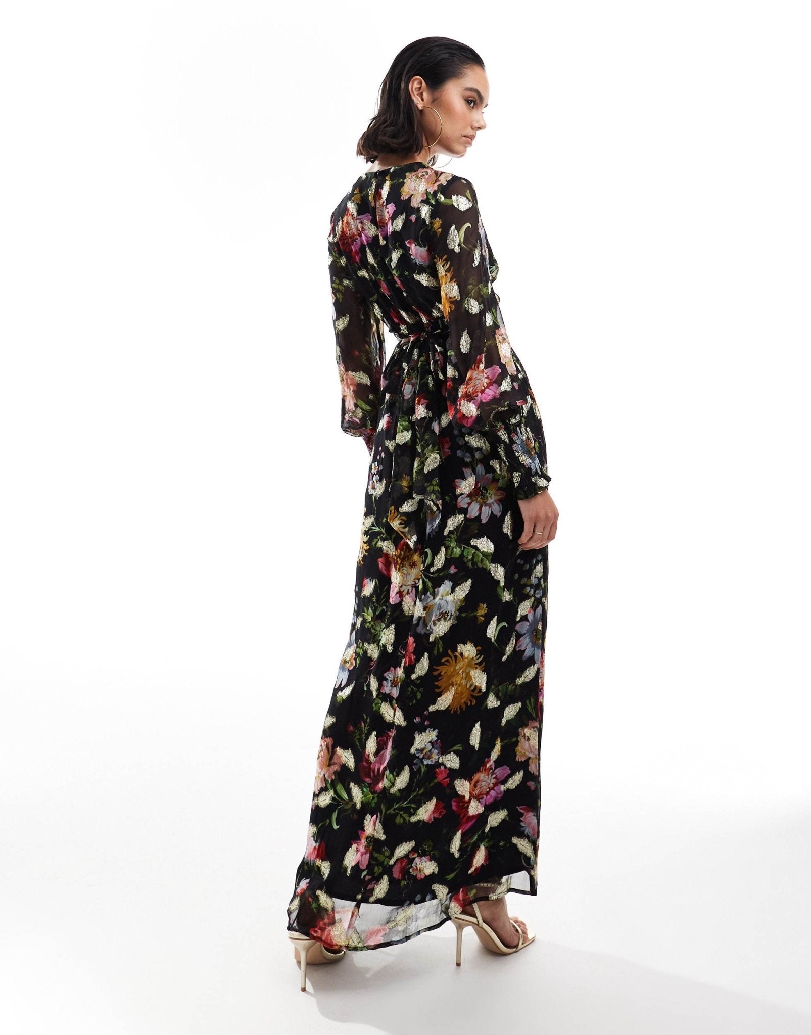 Hope & Ivy button front midaxi dress with tie back in black based floral with gold fleck - ASOS Sample Sale EU Store