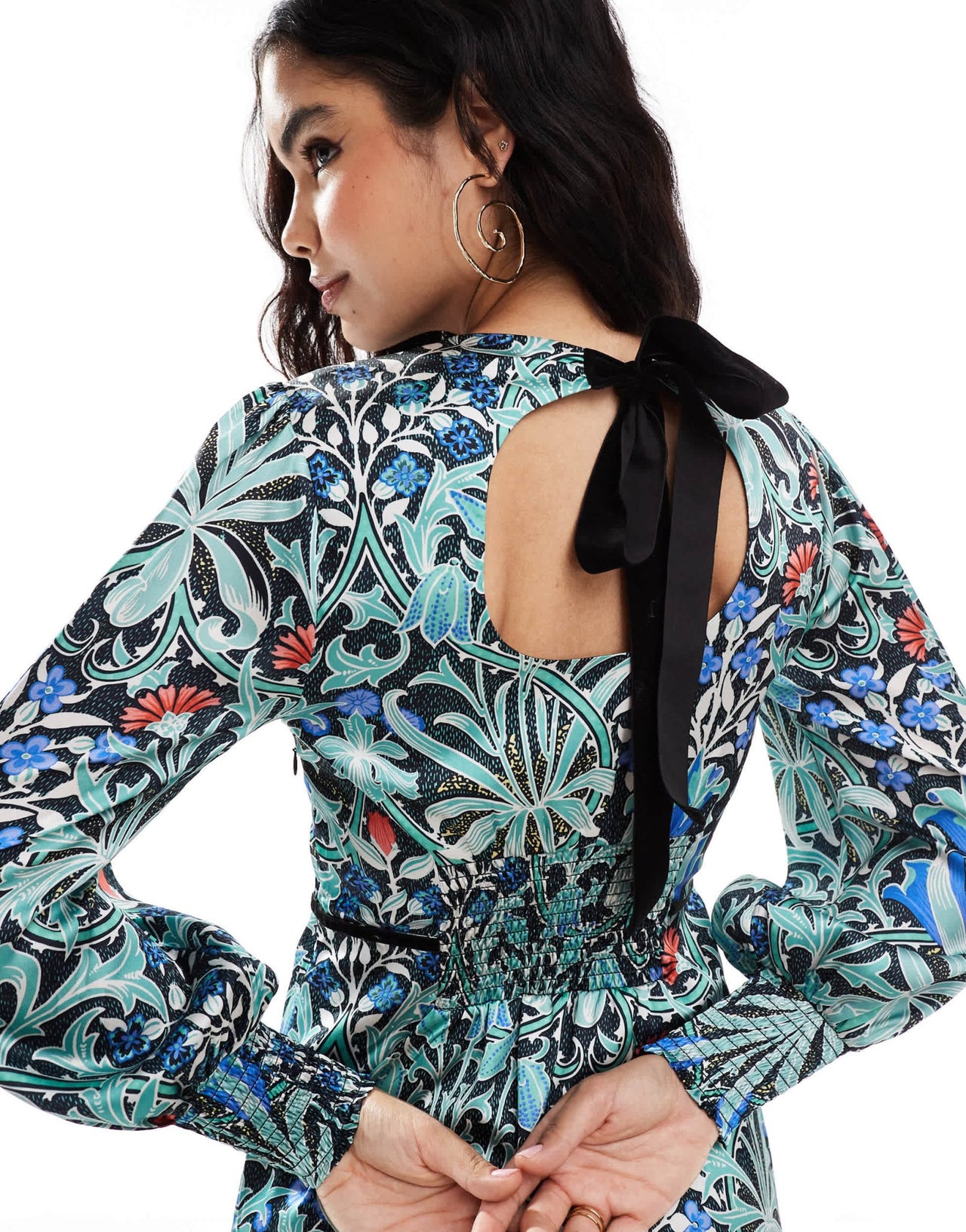 Hope & Ivy in collaboration with The William Morris Society bow back midi dress in dark floral - ASOS Sample Sale EU Store
