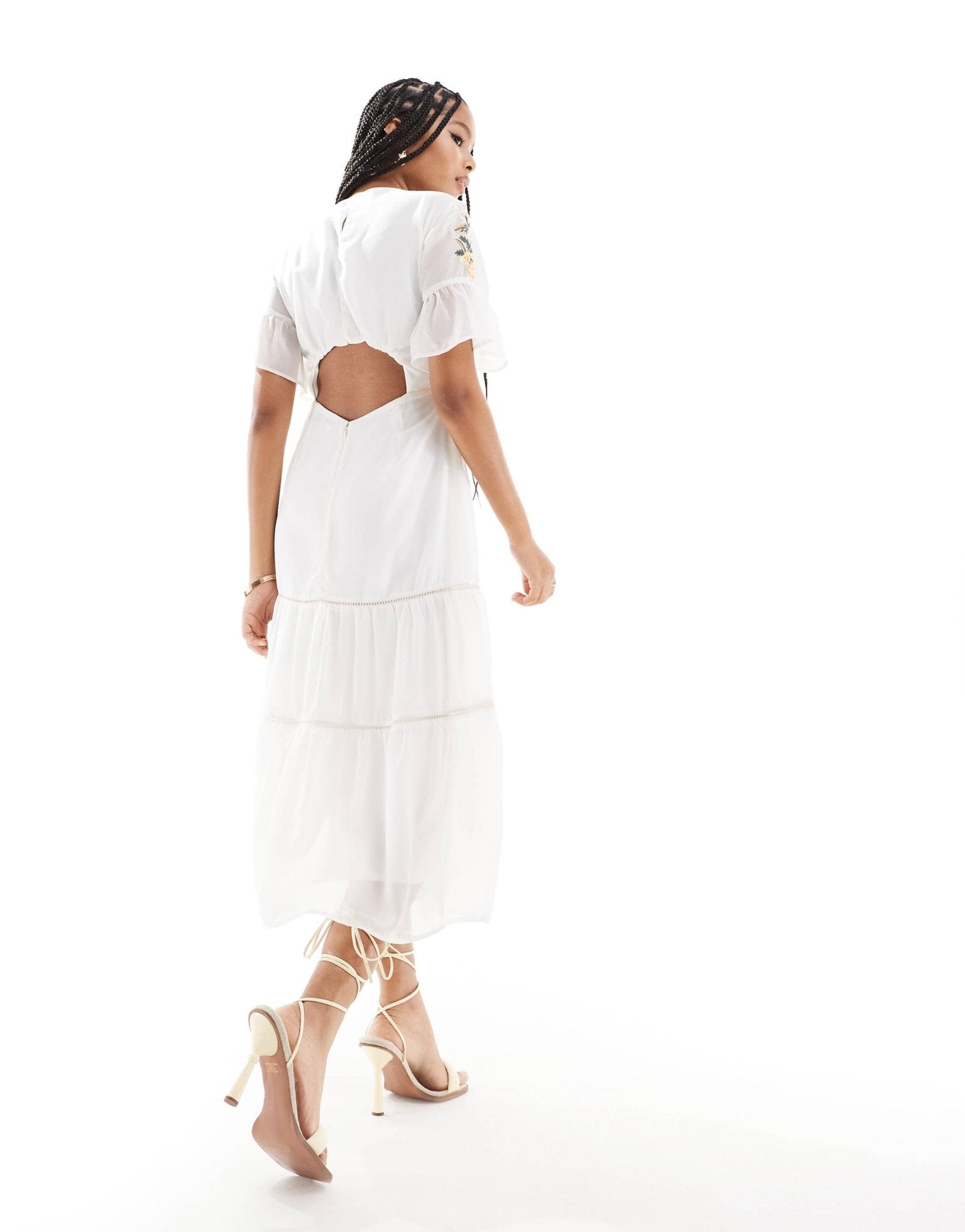 Hope & Ivy maxi dress with embroidery in cream - ASOS Sample Sale EU Store