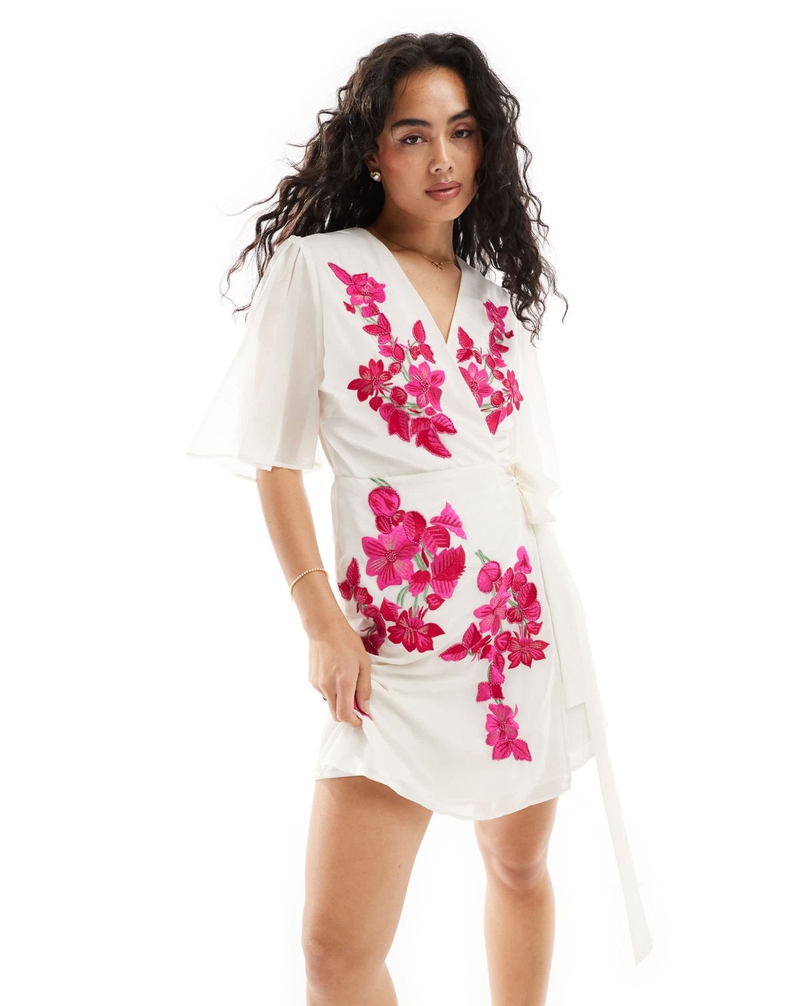 Hope & Ivy premium wrap front embroidered maxi dress in cream - ASOS Sample Sale EU Store