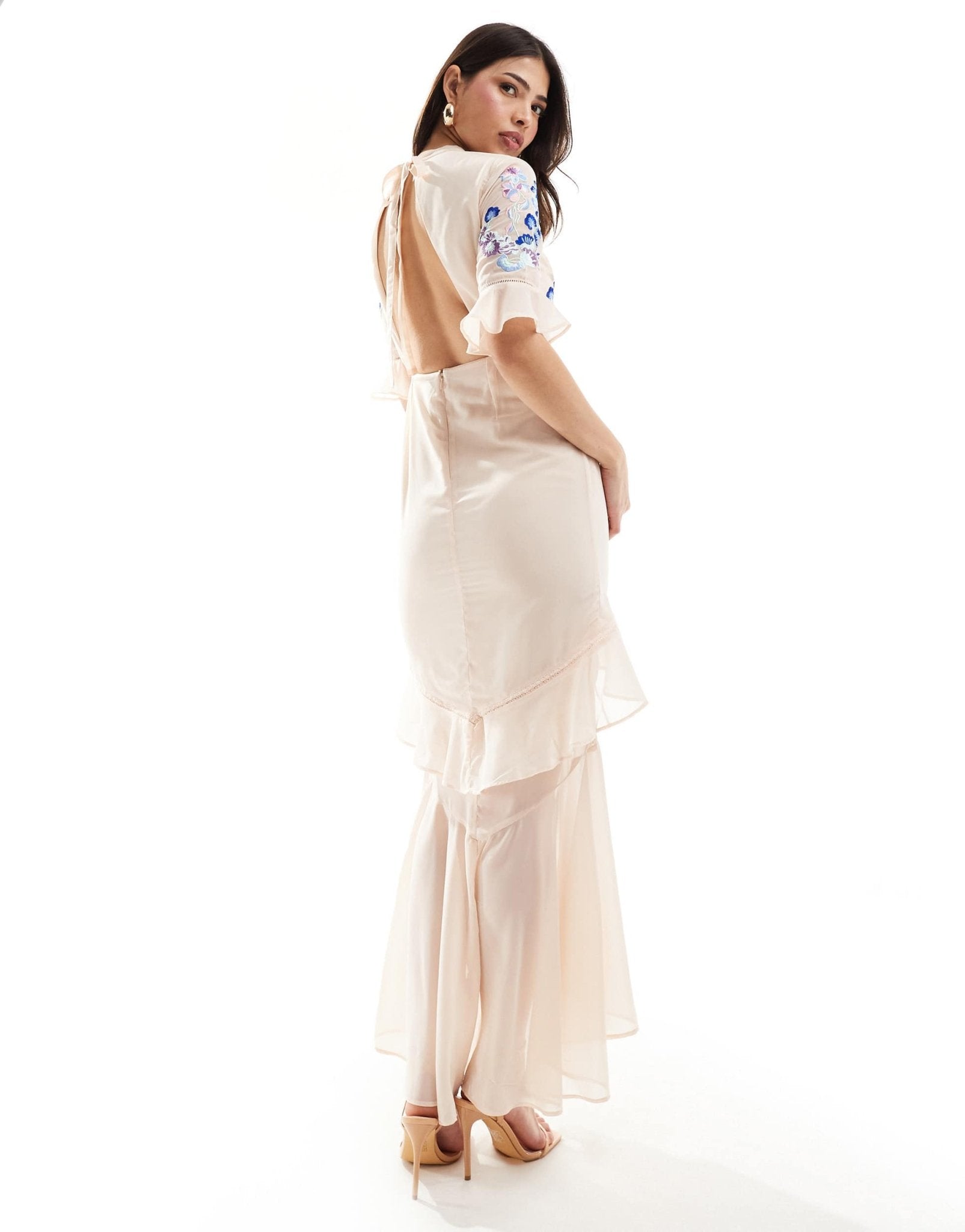 Hope & Ivy tiered maxi dress with lace trim in blush pink with blue contrast embroidery - ASOS Sample Sale EU Store