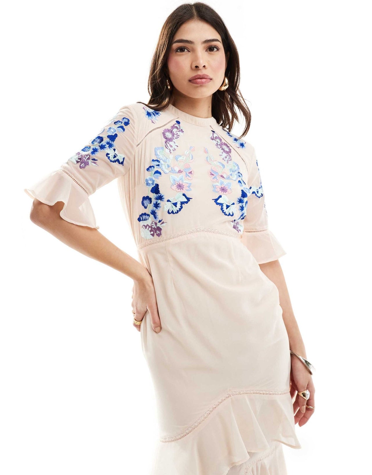 Hope & Ivy tiered maxi dress with lace trim in blush pink with blue contrast embroidery - ASOS Sample Sale EU Store
