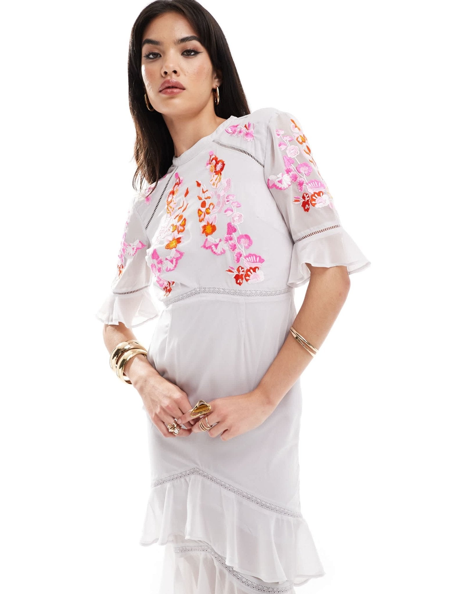 Hope & Ivy tiered midi dress with pephem in grey with red embroidery - ASOS Sample Sale EU Store