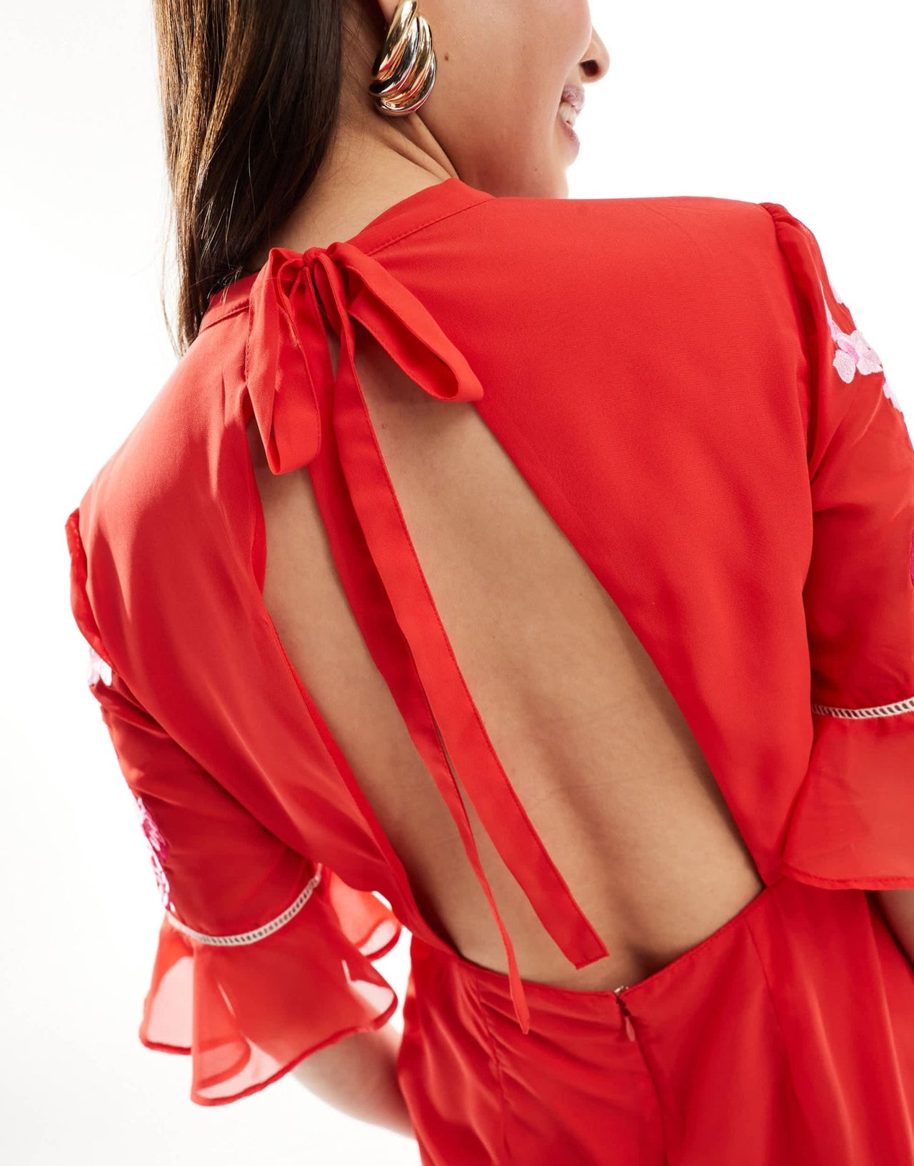 Hope & Ivy tiered midi dress with peplum in red with white embroidery - ASOS Sample Sale EU Store