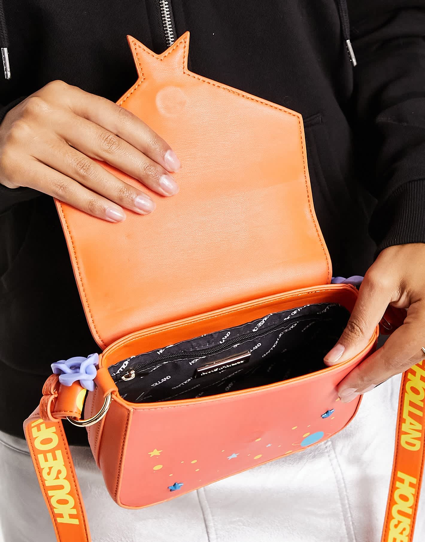 House of Holland chain detail shoulder bag in orange - ASOS Sample Sale EU Store