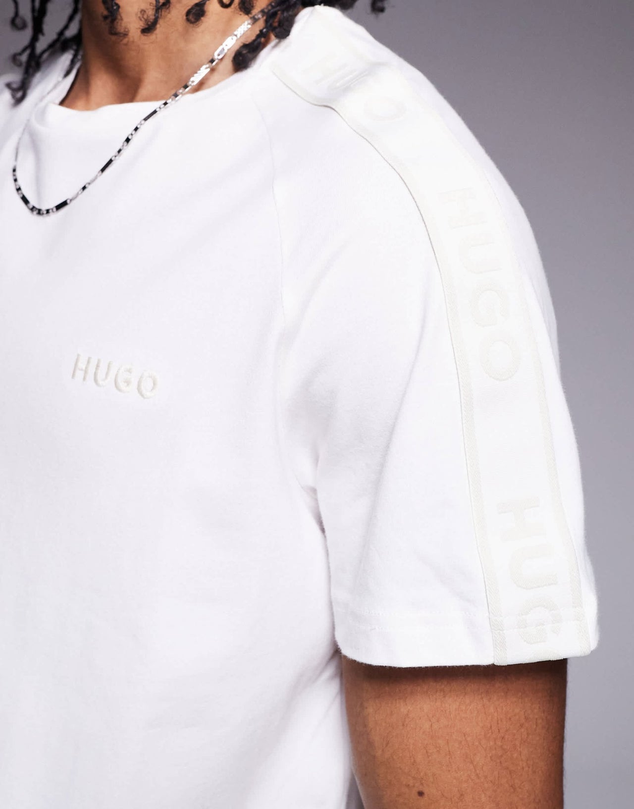 HUGO RED Liam taped logo lounge t-shirt in off white - ASOS Sample Sale EU Store