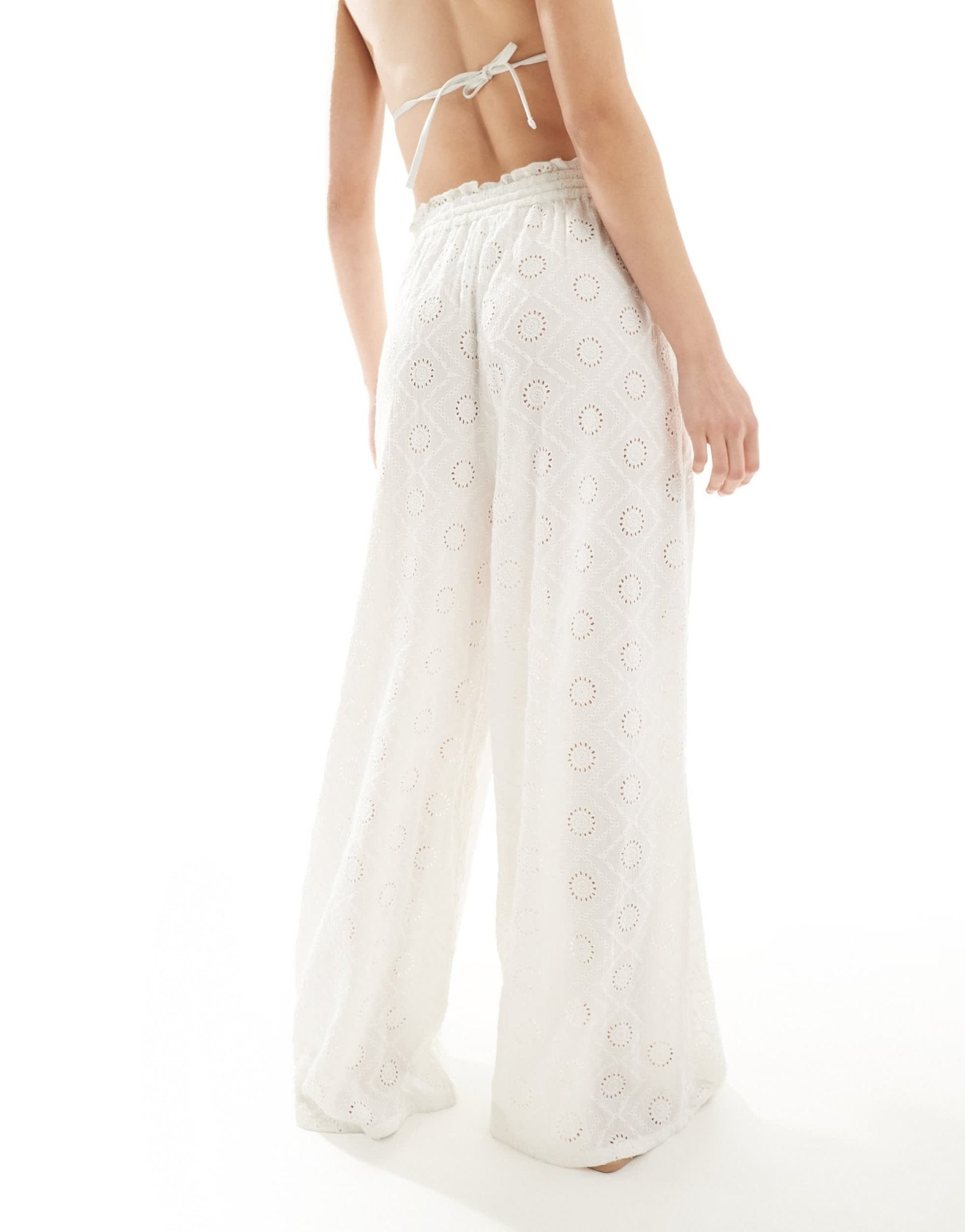 Iisla & Bird broderie panel detail beach trouser co - ord in cream - ASOS Sample Sale EU Store