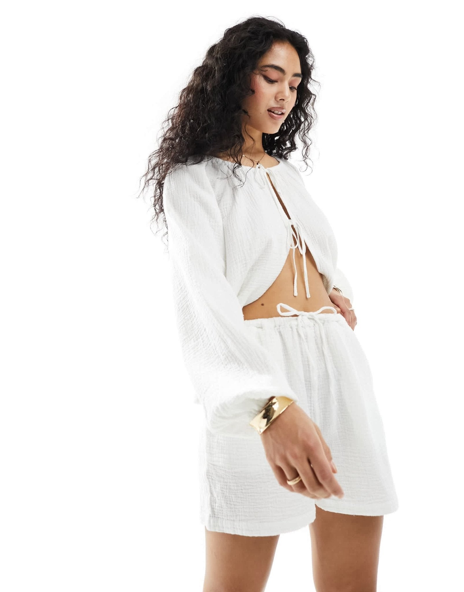 IIsla & Bird draw string beach short co - ord in white - ASOS Sample Sale EU Store