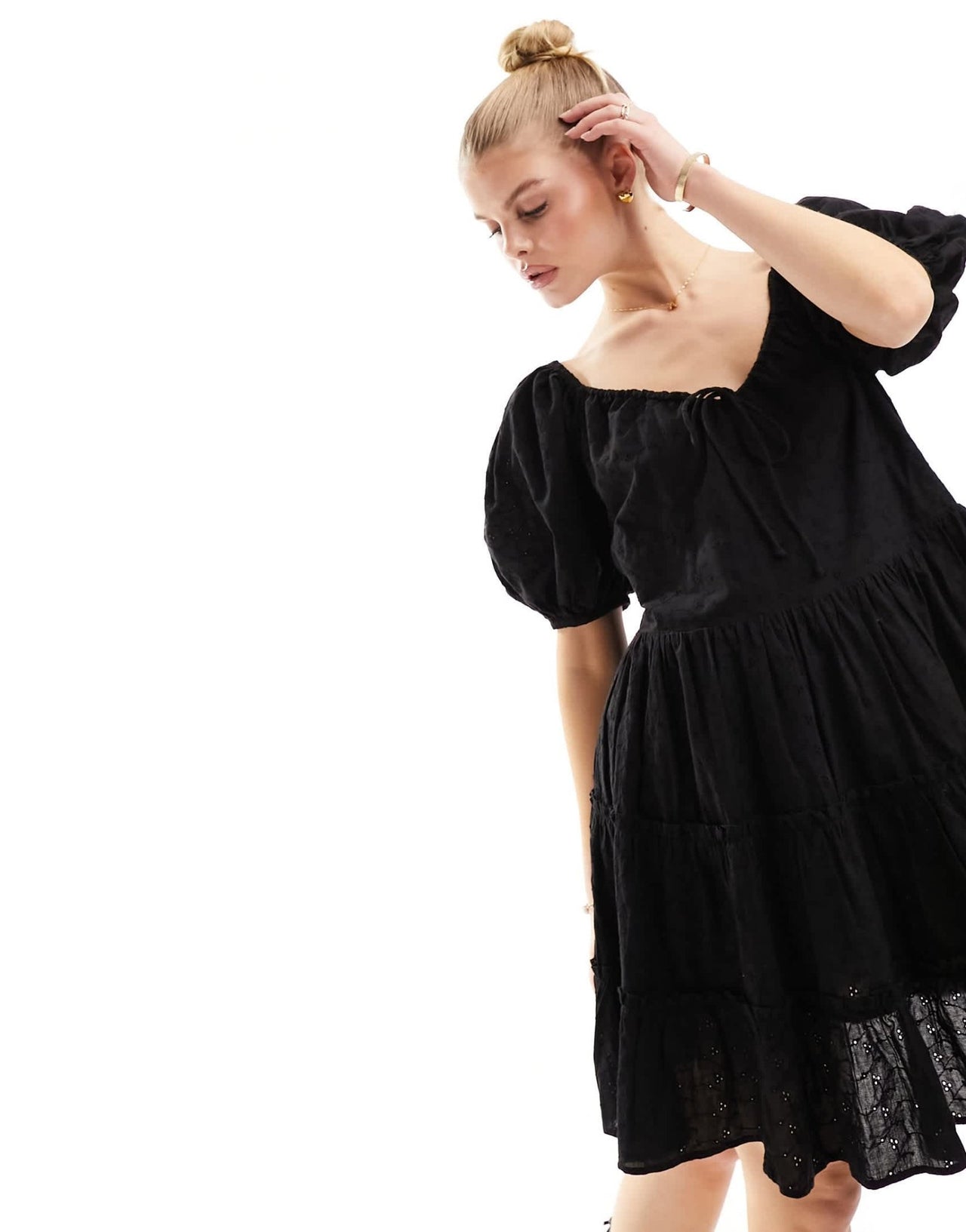 Iisla & Bird puff sleeve mini broderie tiered beach dress in black - ASOS Sample Sale EU Store