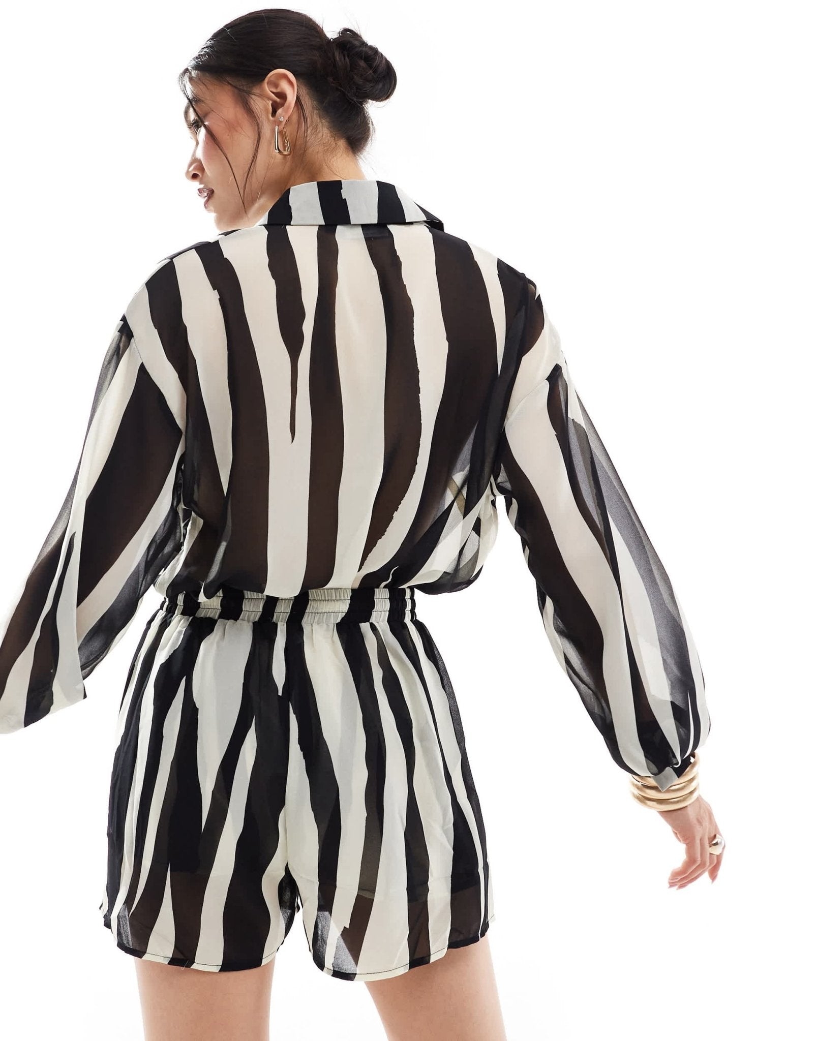 In The Style beach short co - ord in zebra print - ASOS Sample Sale EU Store