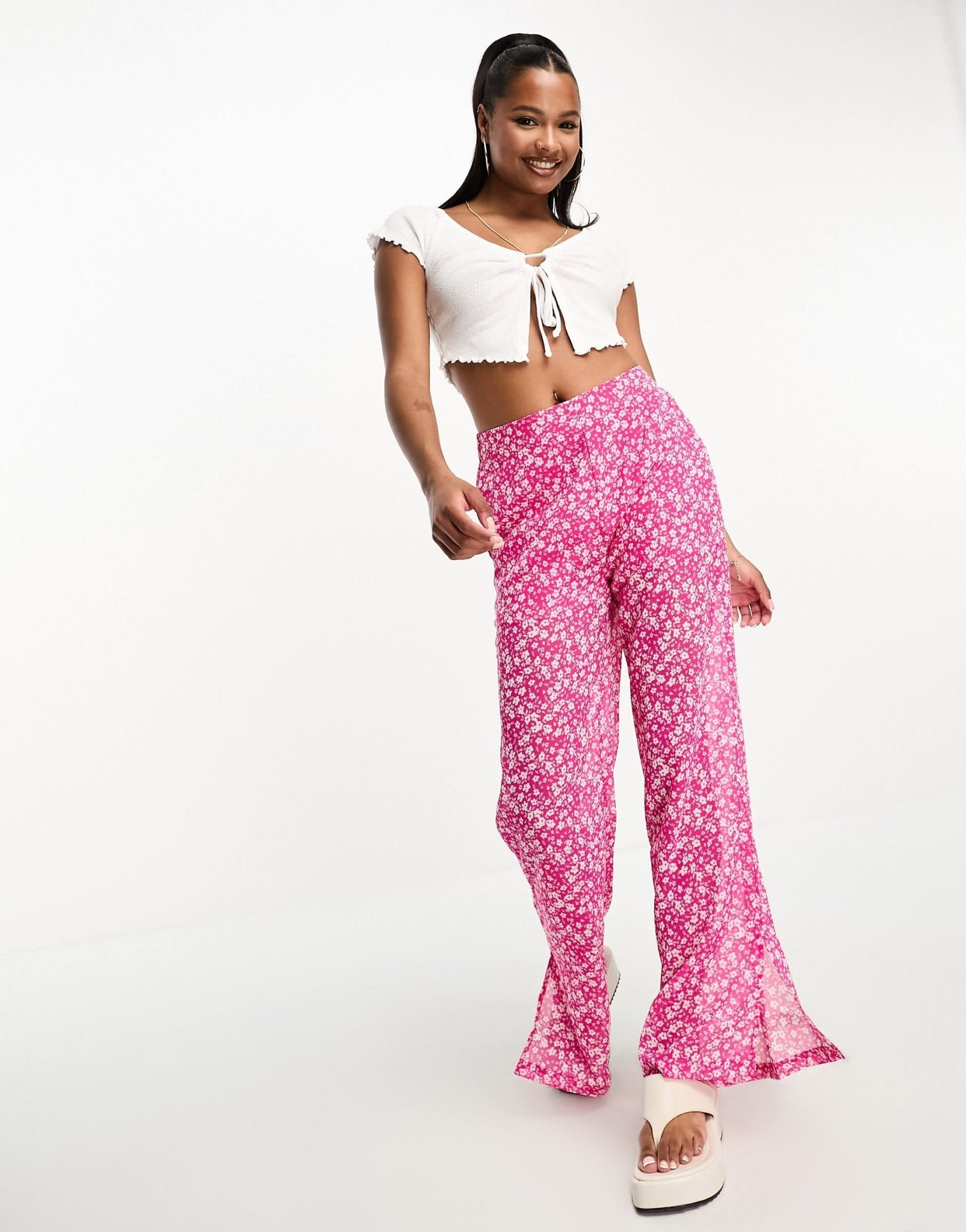 Influence Petite wide leg trousers in pink floral print - ASOS Sample Sale EU Store