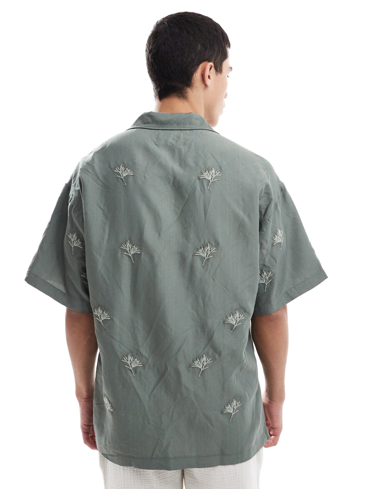 Jack & Jones boxy fit revere collar shirt with flower embroidery in khaki - ASOS Sample Sale EU Store