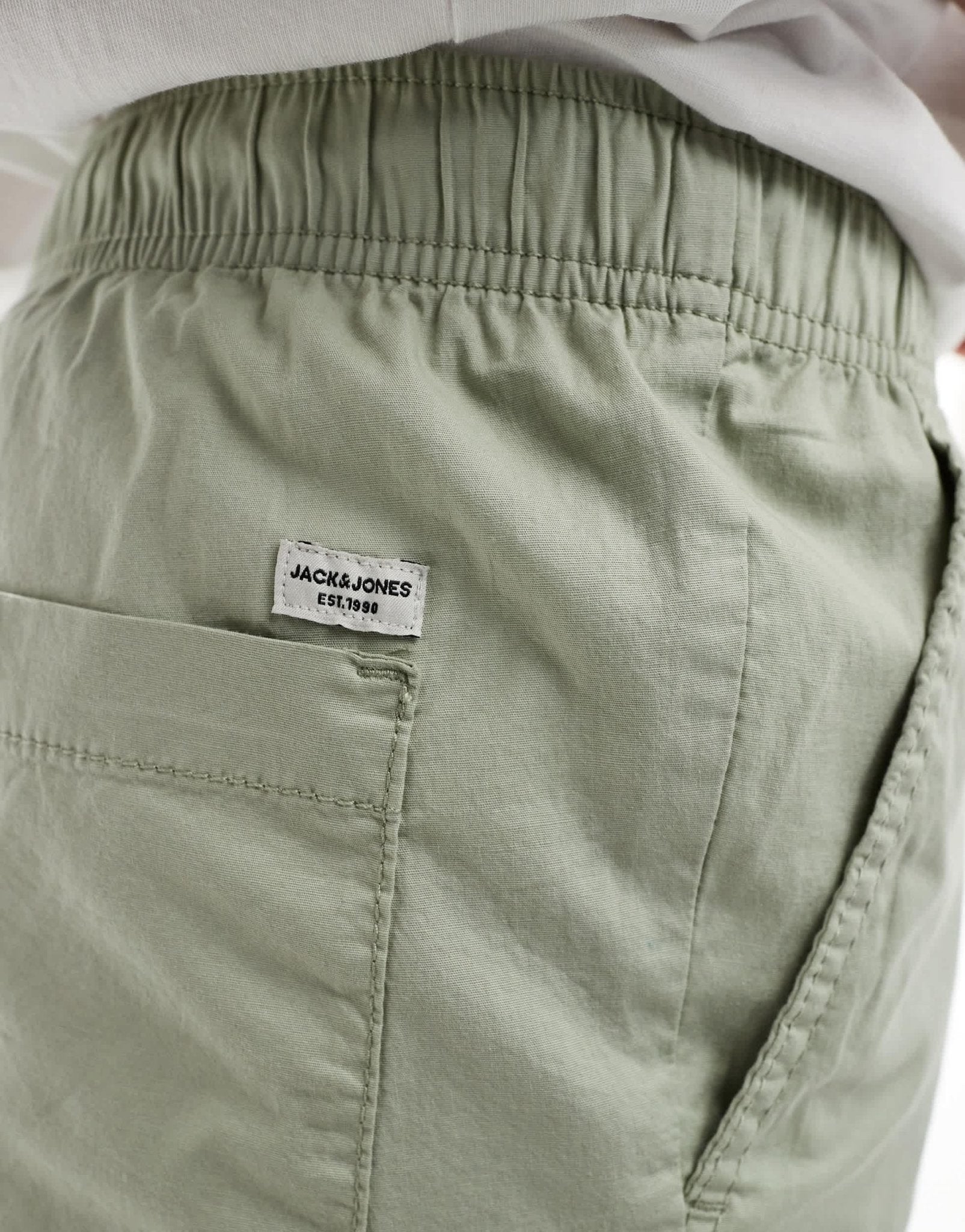 Jack & Jones chino shorts with drawstring waist shorts in grey - ASOS Sample Sale EU Store