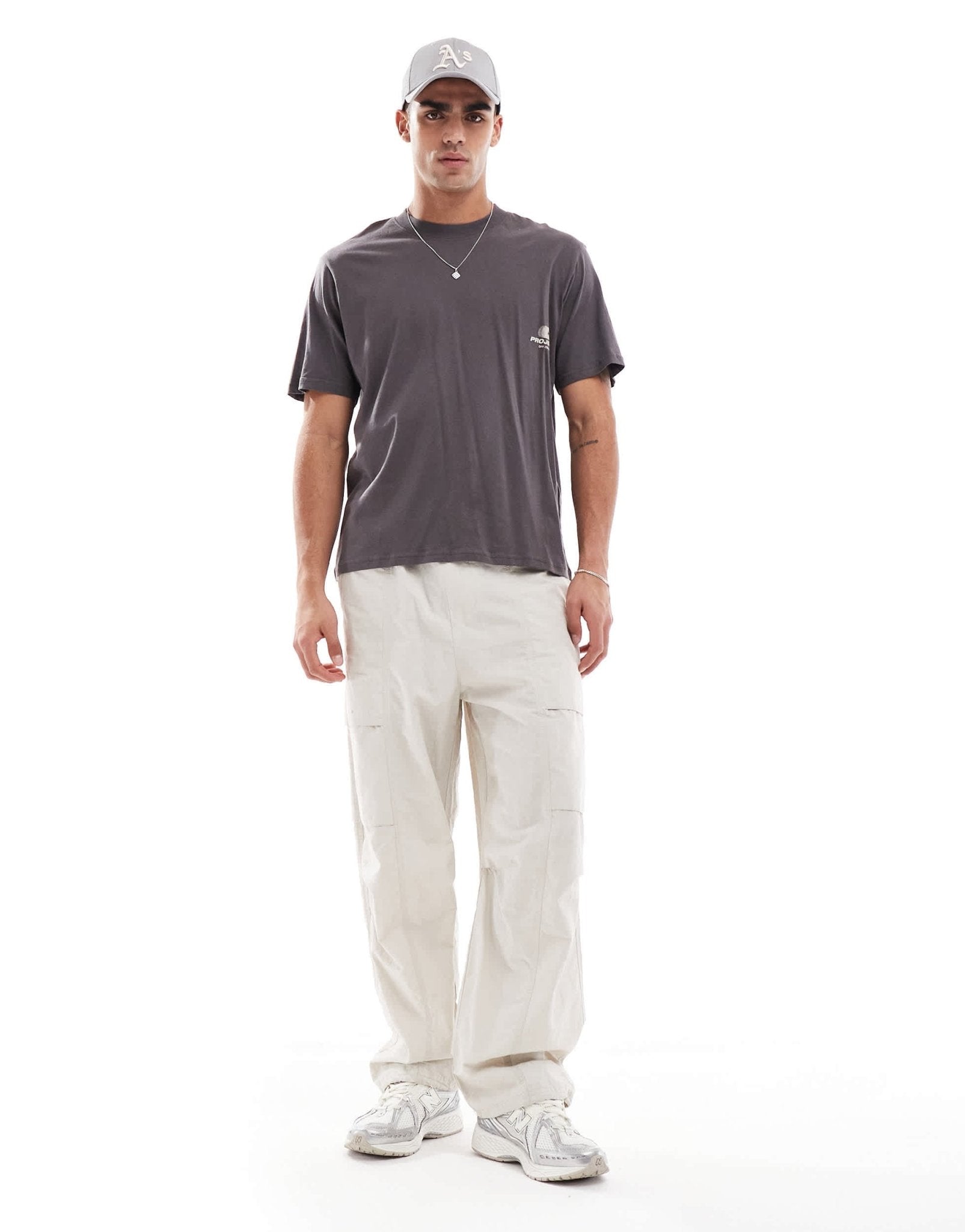 Jack & Jones oversized front print t-shirt in dark grey - ASOS Sample Sale EU Store