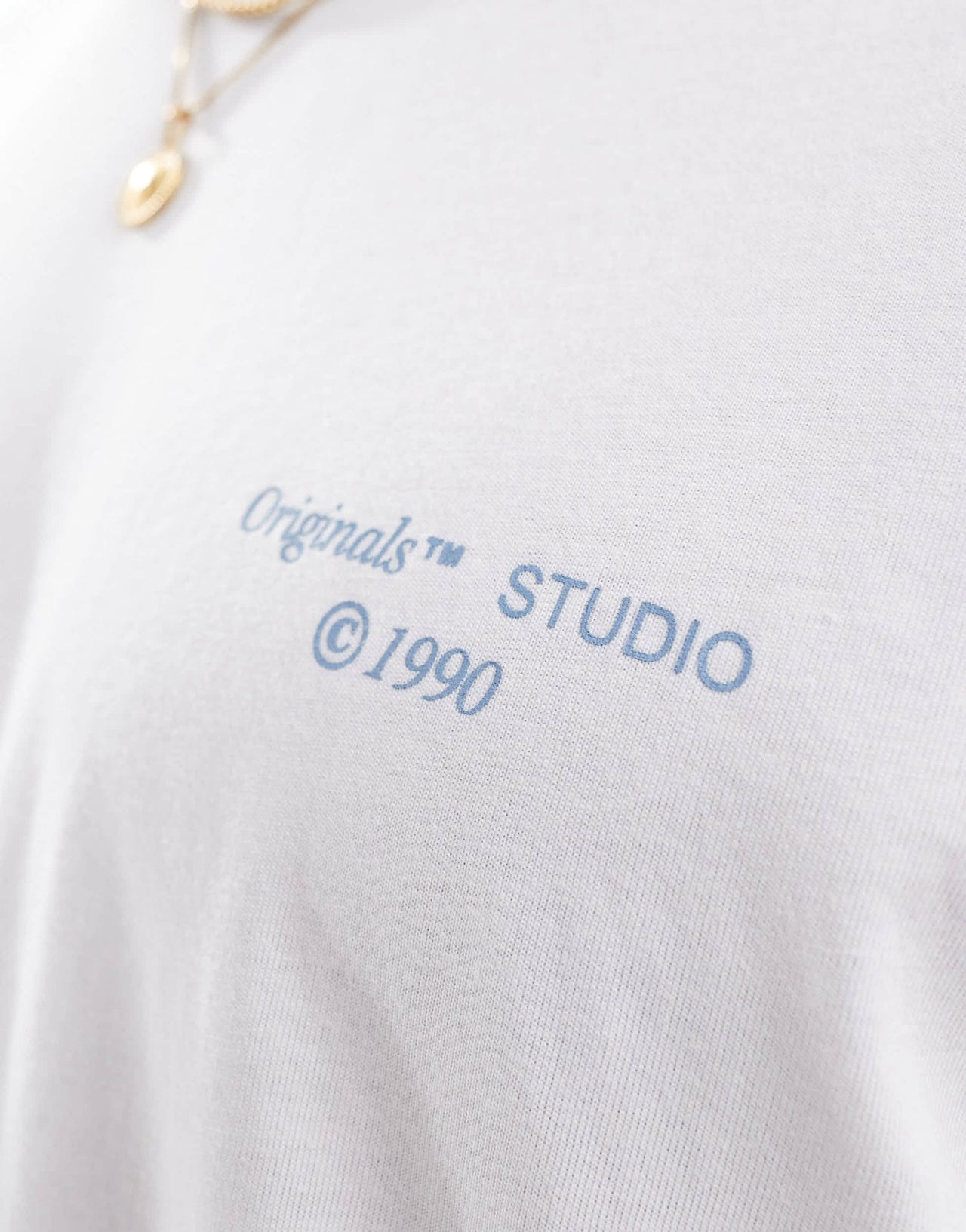 Jack & Jones oversized t-shirt with art district back print in white - ASOS Sample Sale EU Store
