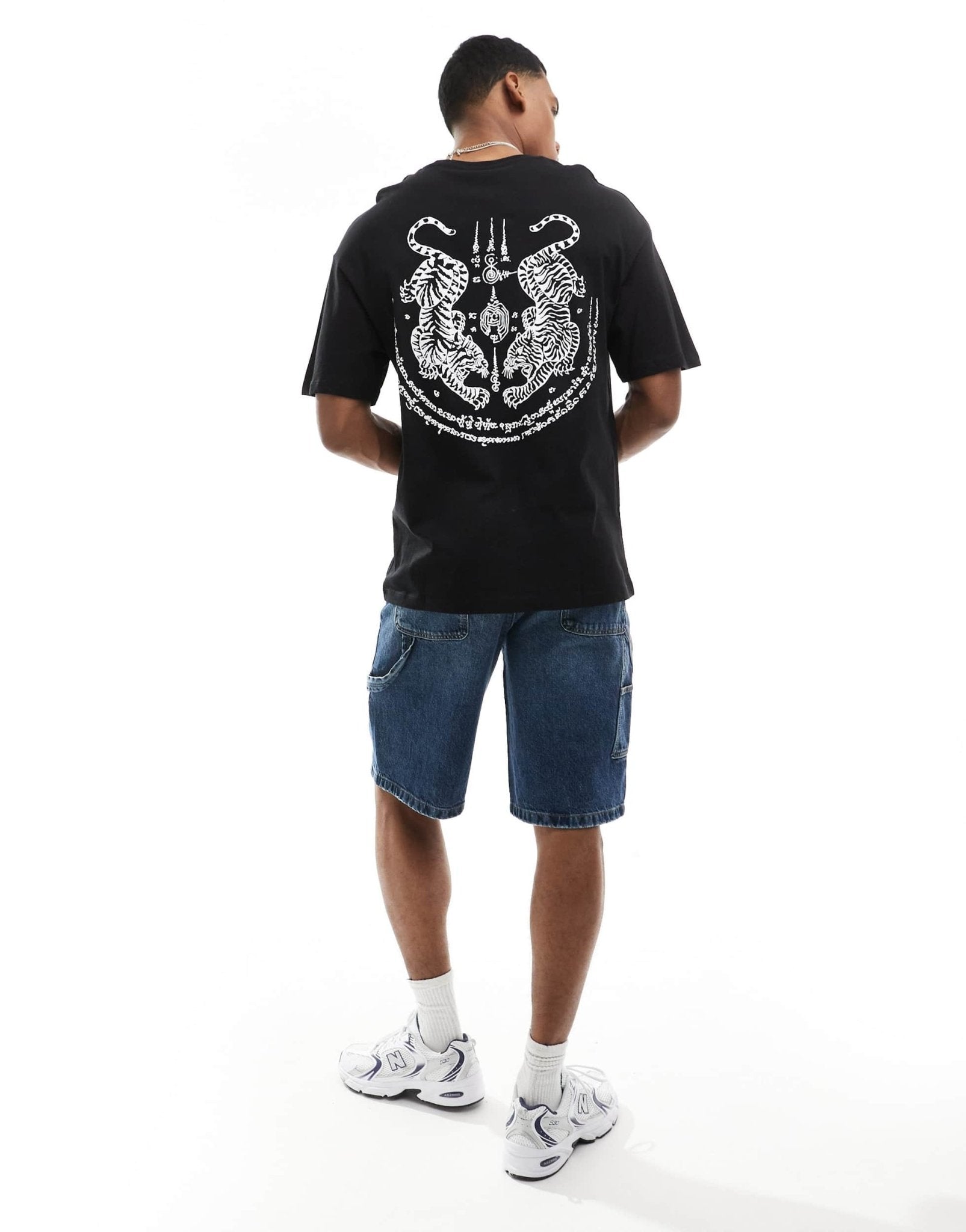 Jack & Jones oversized t-shirt with tiger back print in black - ASOS Sample Sale EU Store