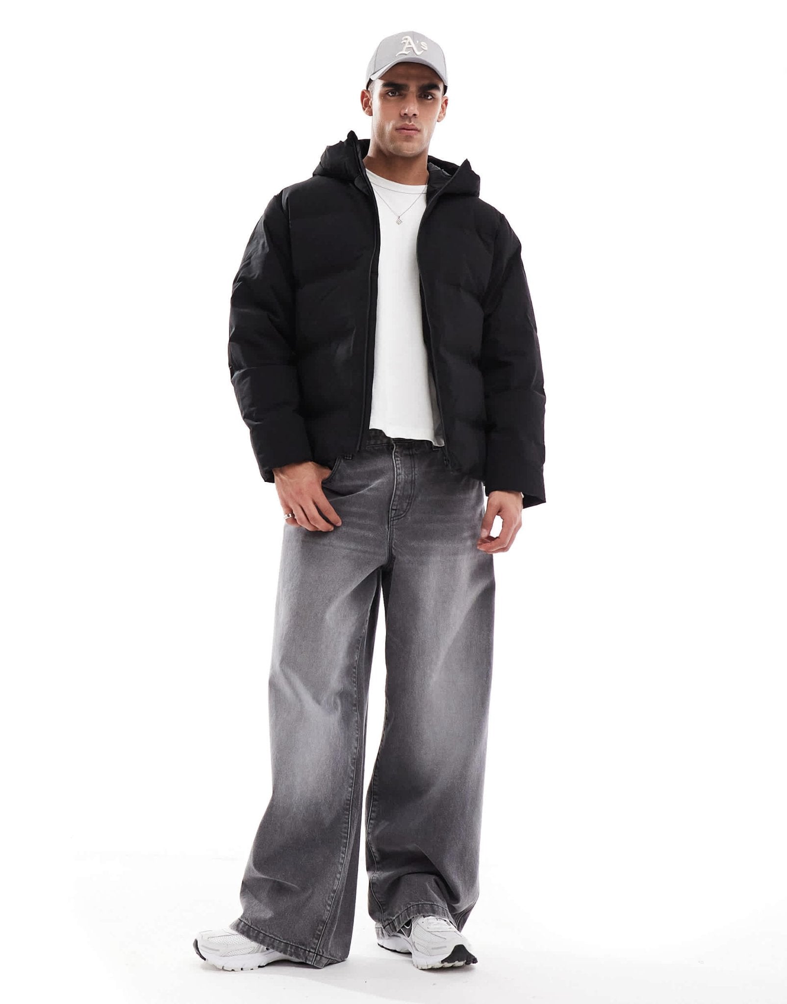 Jack & Jones short down puffer jacket in black - ASOS Sample Sale EU Store