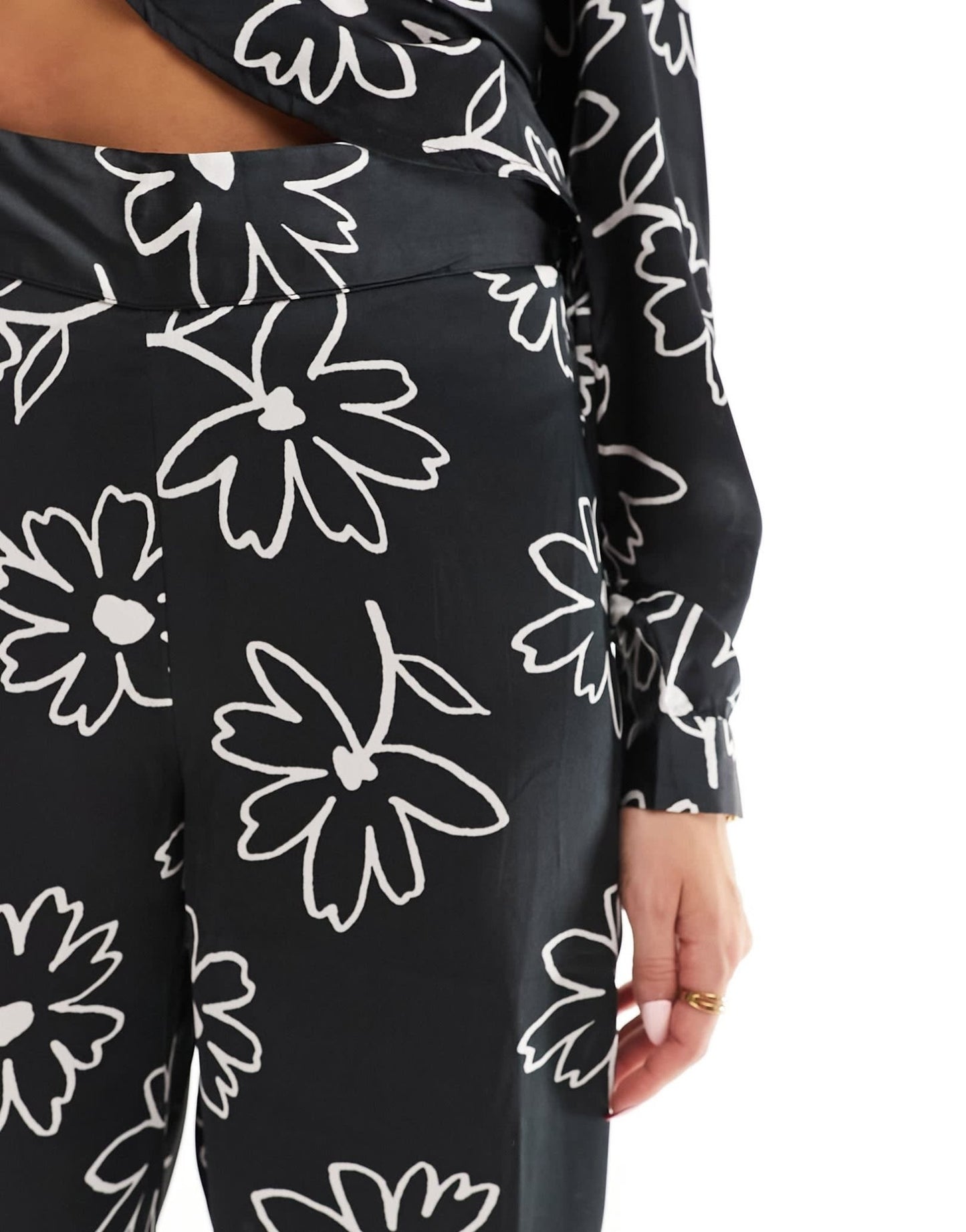 JDY wide leg trouser co - ord in black floral print - ASOS Sample Sale EU Store