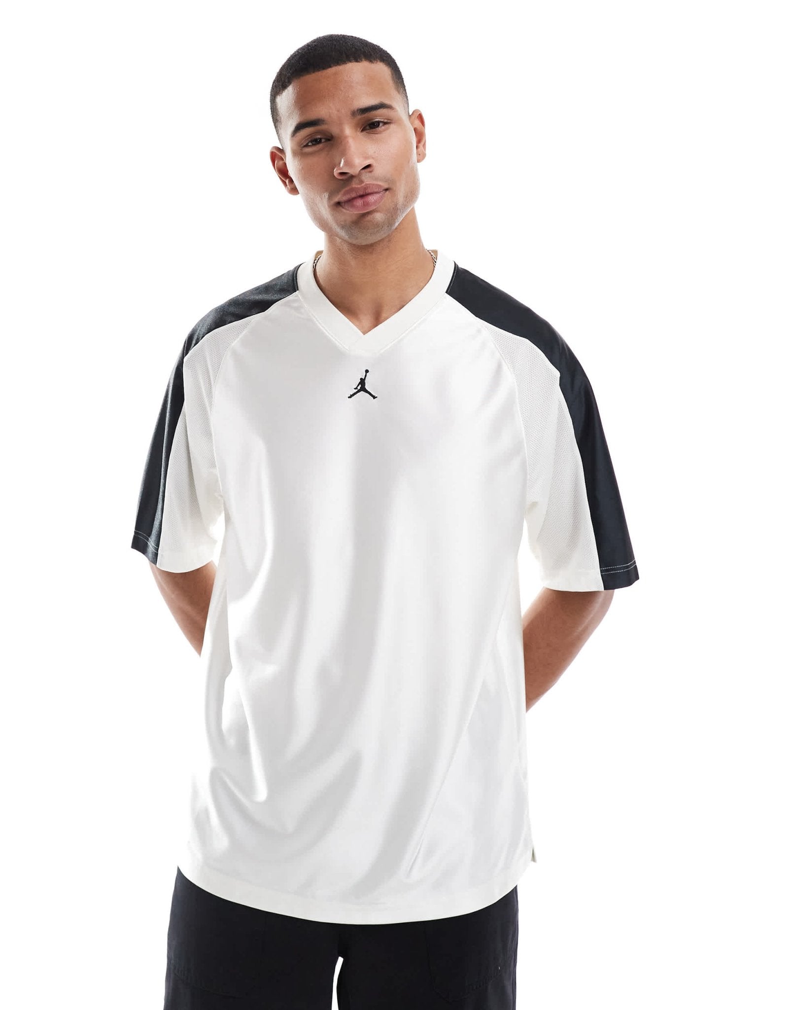 Jordan lifestyle jersey in sail and black - ASOS Sample Sale EU Store