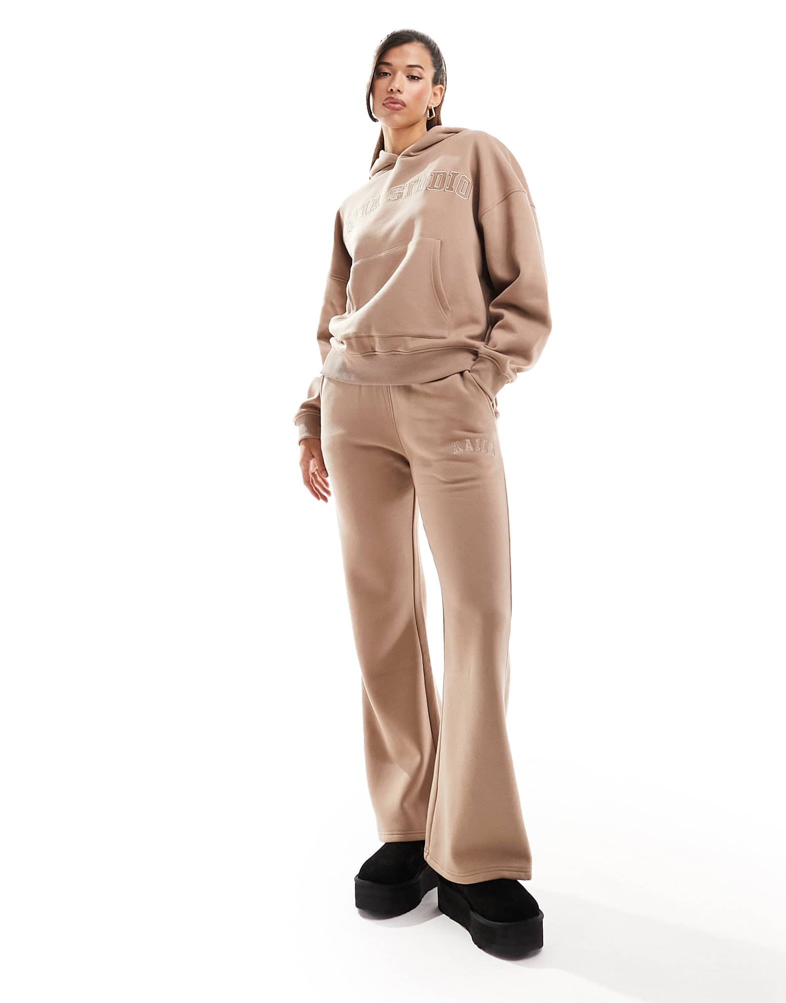 Kaiia cotton blend studio logo oversized hoodie co - ord in caramel - ASOS Sample Sale EU Store