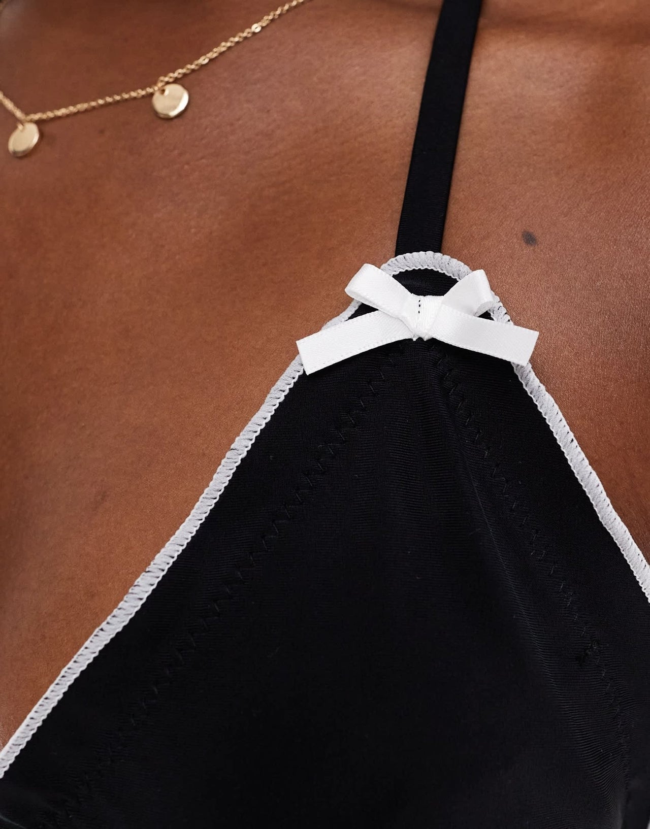 Kaiia exclusive contrast bow detail triangle bikini top co - ord in black - ASOS Sample Sale EU Store