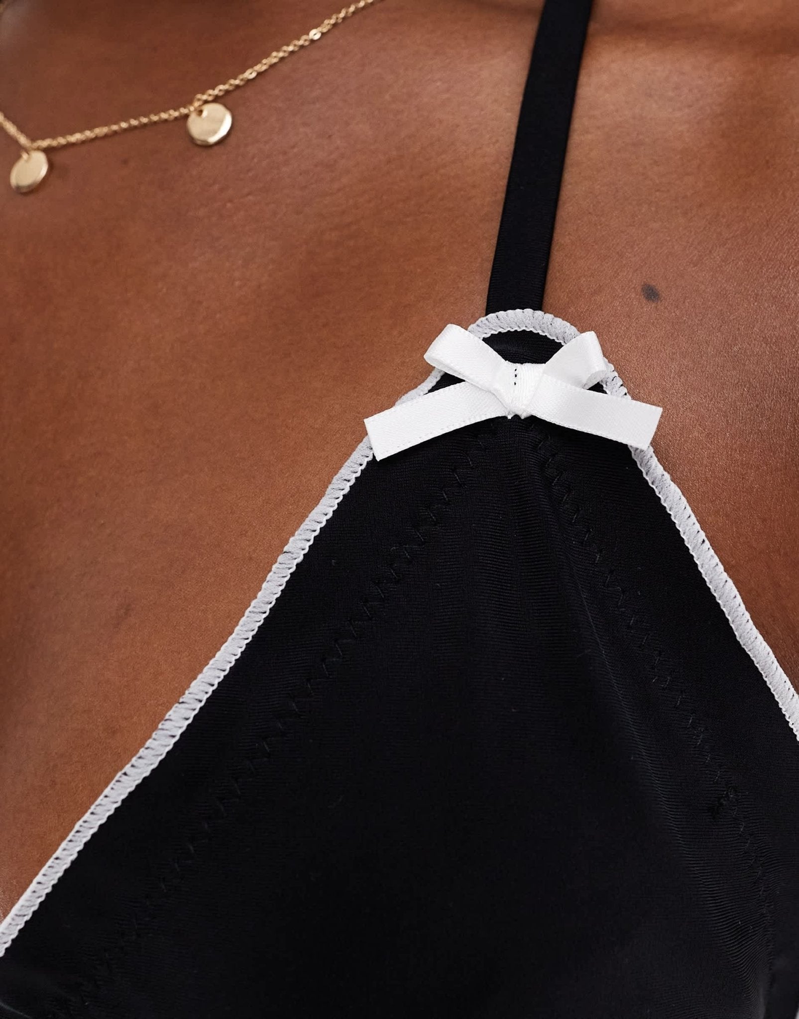 Kaiia exclusive contrast bow detail triangle bikini top co - ord in black - ASOS Sample Sale EU Store