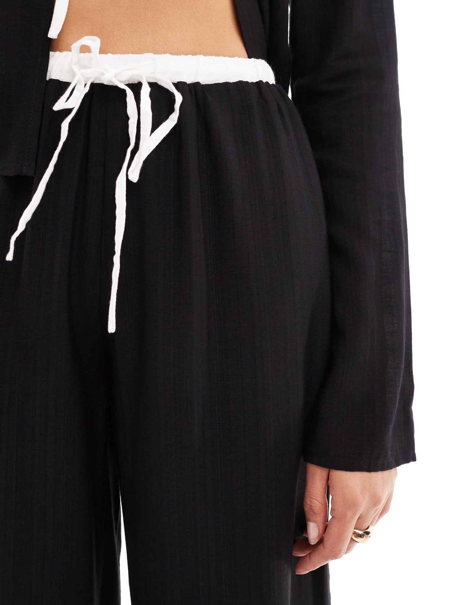 Kaiia exclusive linen contrast trim wide leg drawstring beach trousers co - ord in black - ASOS Sample Sale EU Store