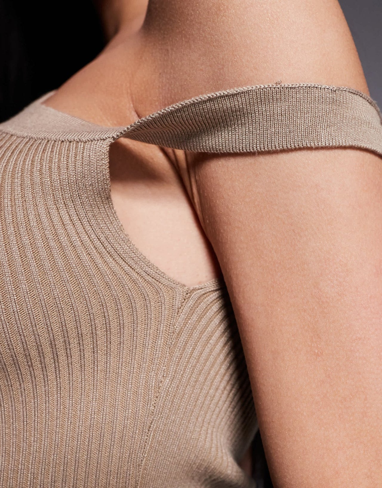 Kaiia exclusive ribbed knit off shoulder twist detail crop top in beige - ASOS Sample Sale EU Store