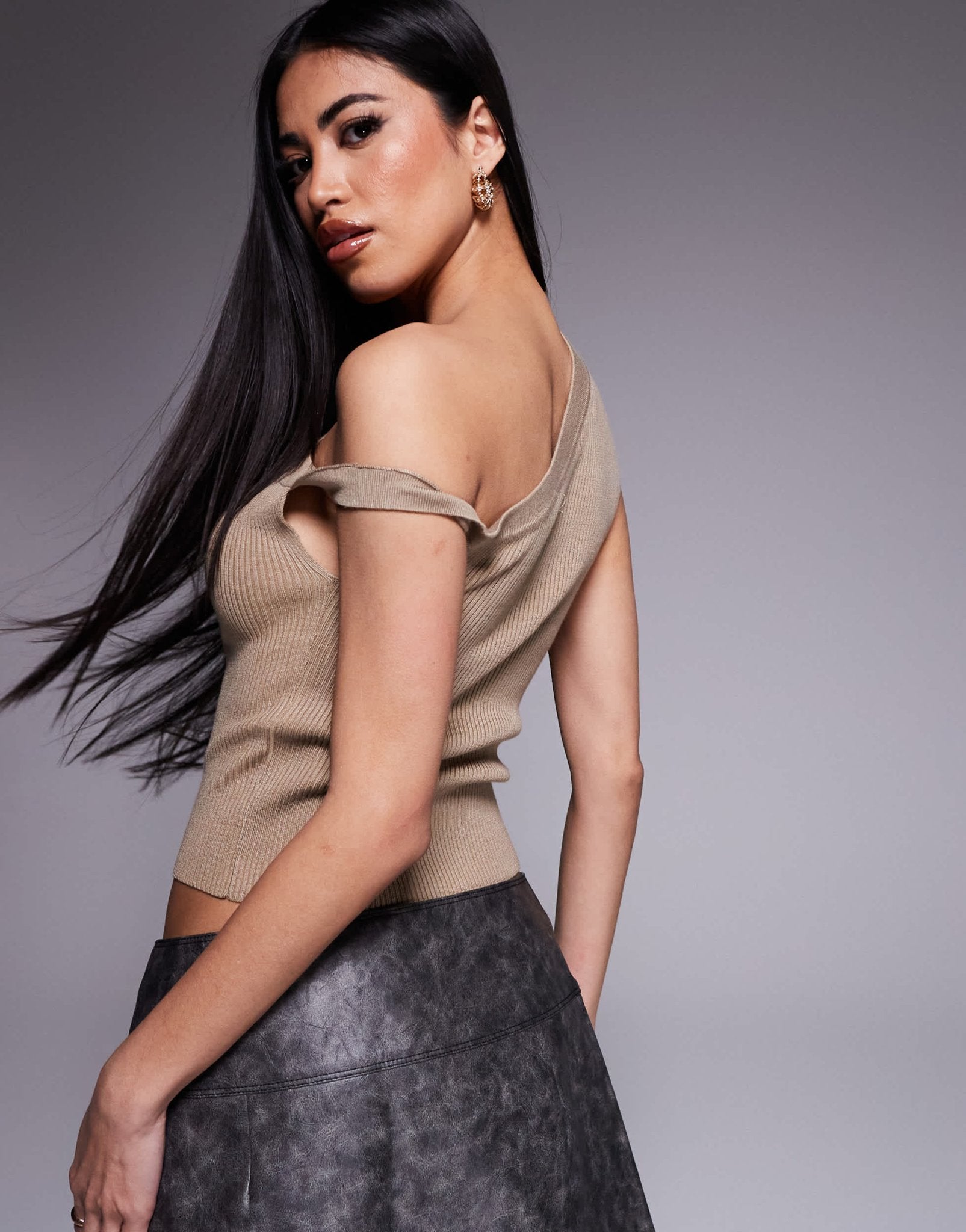 Kaiia exclusive ribbed knit off shoulder twist detail crop top in beige - ASOS Sample Sale EU Store