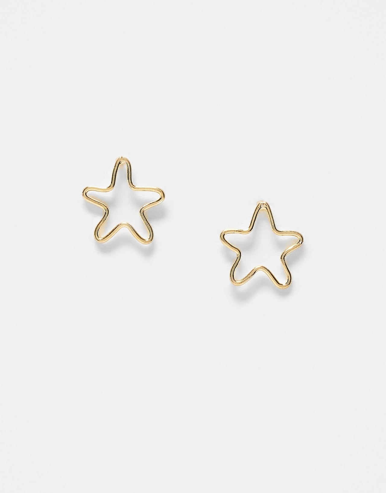 Kingsley Ryan cut out star stud earrings in gold plated - ASOS Sample Sale EU Store